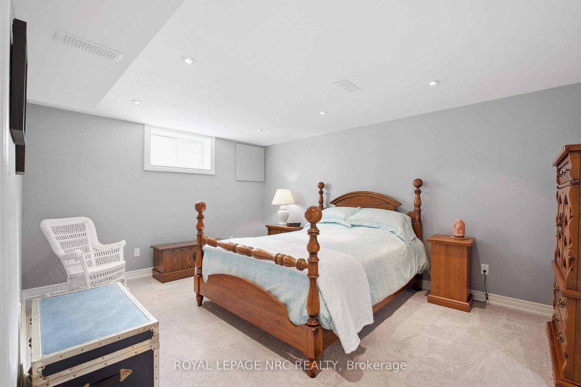 Photo 20 of 37 Viking Drive, Grimsby, Grimsby West — HOMEH