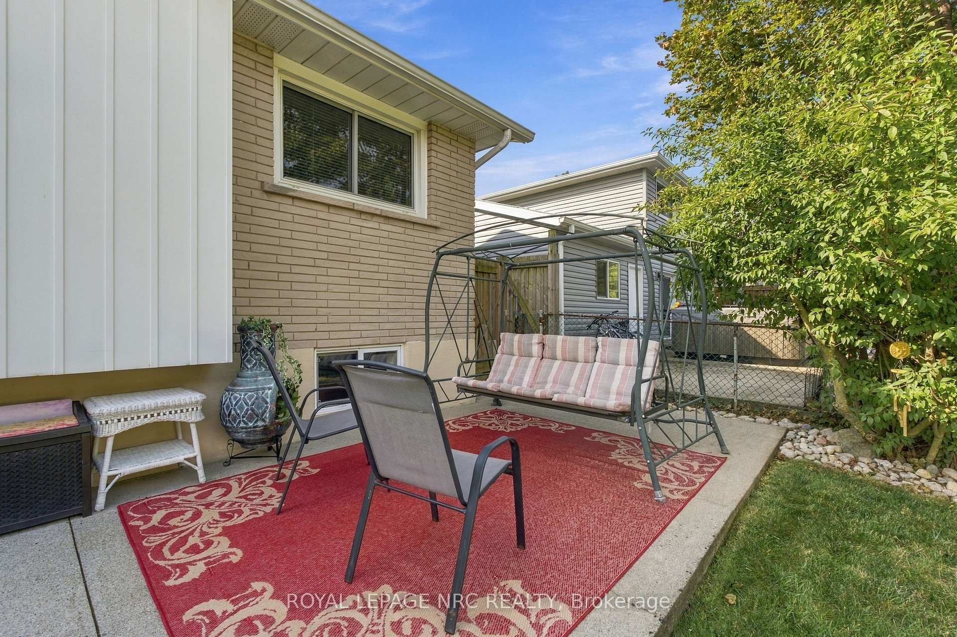 Photo 28 of 37 Viking Drive, Grimsby, Grimsby West — HOMEH
