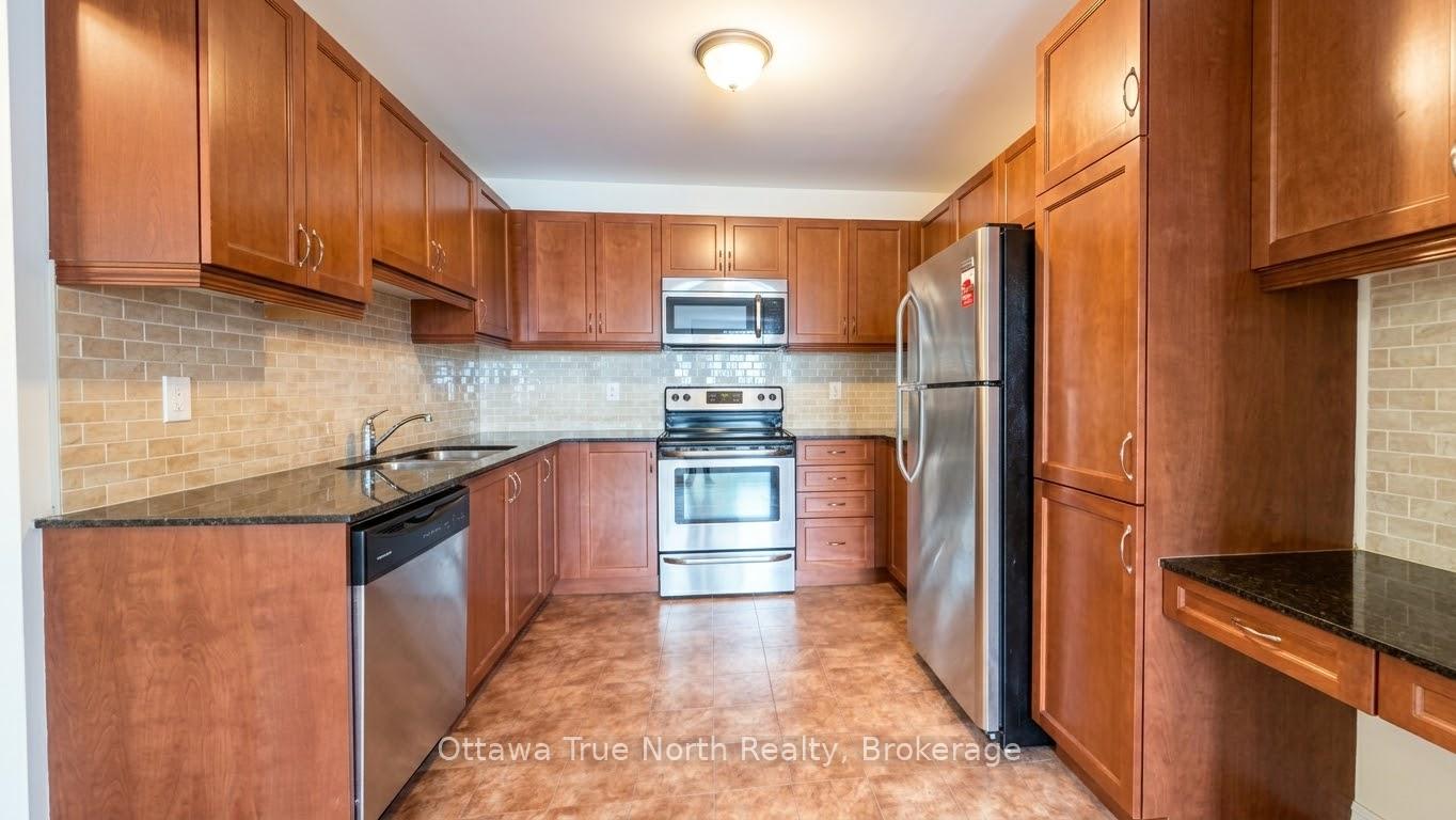 Photo 10 of 305 Menorca Drive, Ottawa, Stittsville (North) — HOMEH