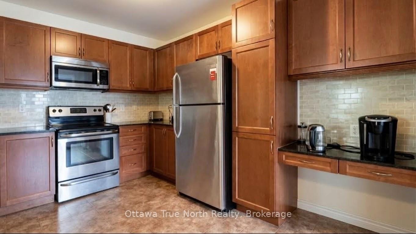 Photo 12 of 305 Menorca Drive, Ottawa, Stittsville (North) — HOMEH