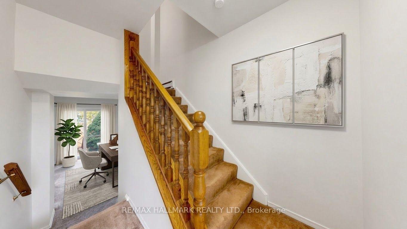 Photo 6 of Unit 7, 144 Henderson Avenue, Markham, Thornhill — HOMEH