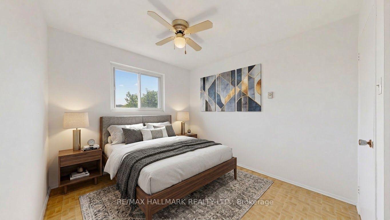 Photo 10 of Unit 7, 144 Henderson Avenue, Markham, Thornhill — HOMEH
