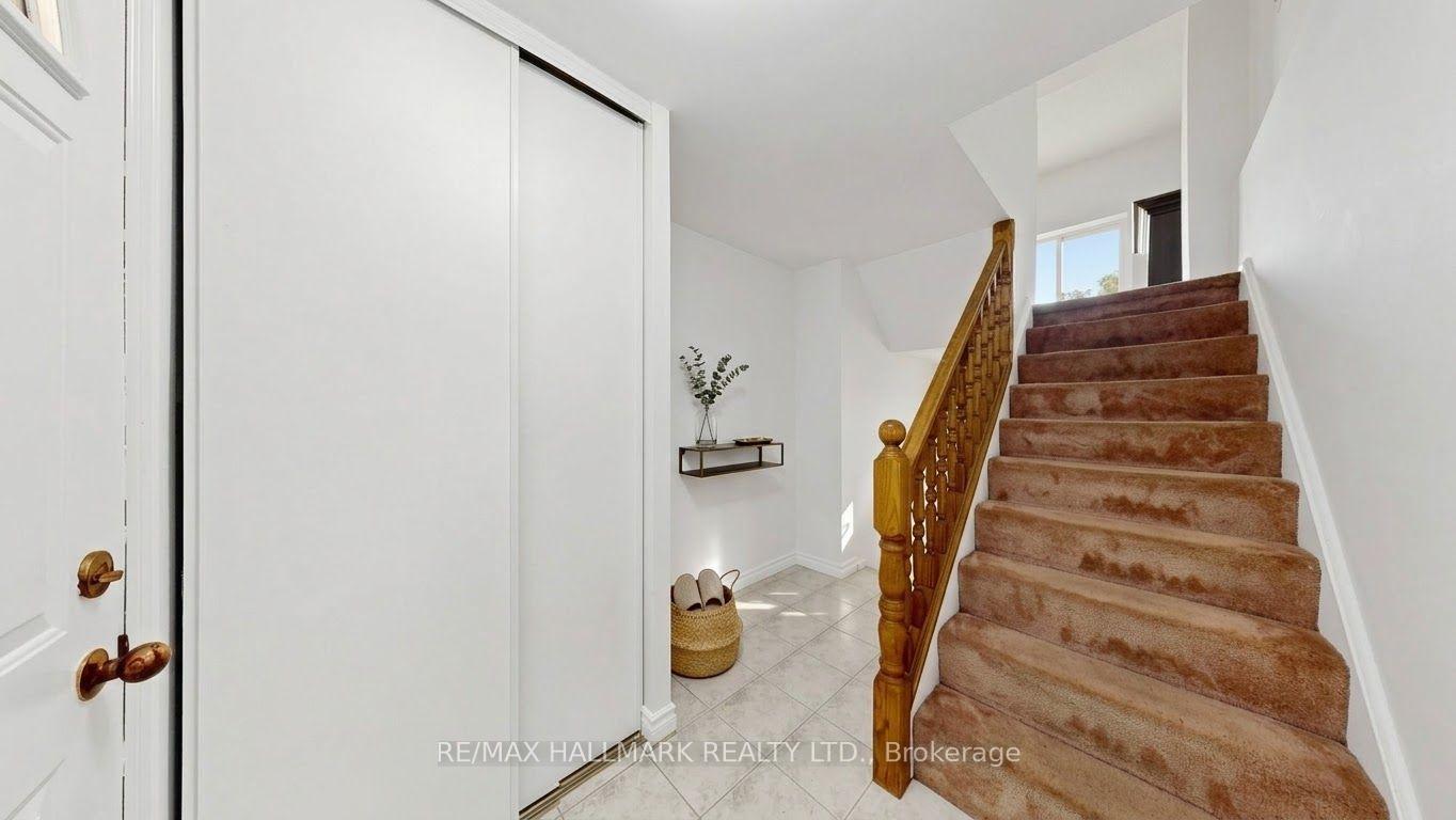 Photo 11 of Unit 7, 144 Henderson Avenue, Markham, Thornhill — HOMEH
