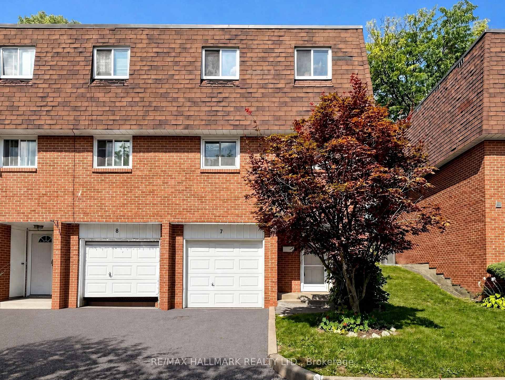 Photo 1 of Unit 7, 144 Henderson Avenue, Markham, Thornhill — HOMEH