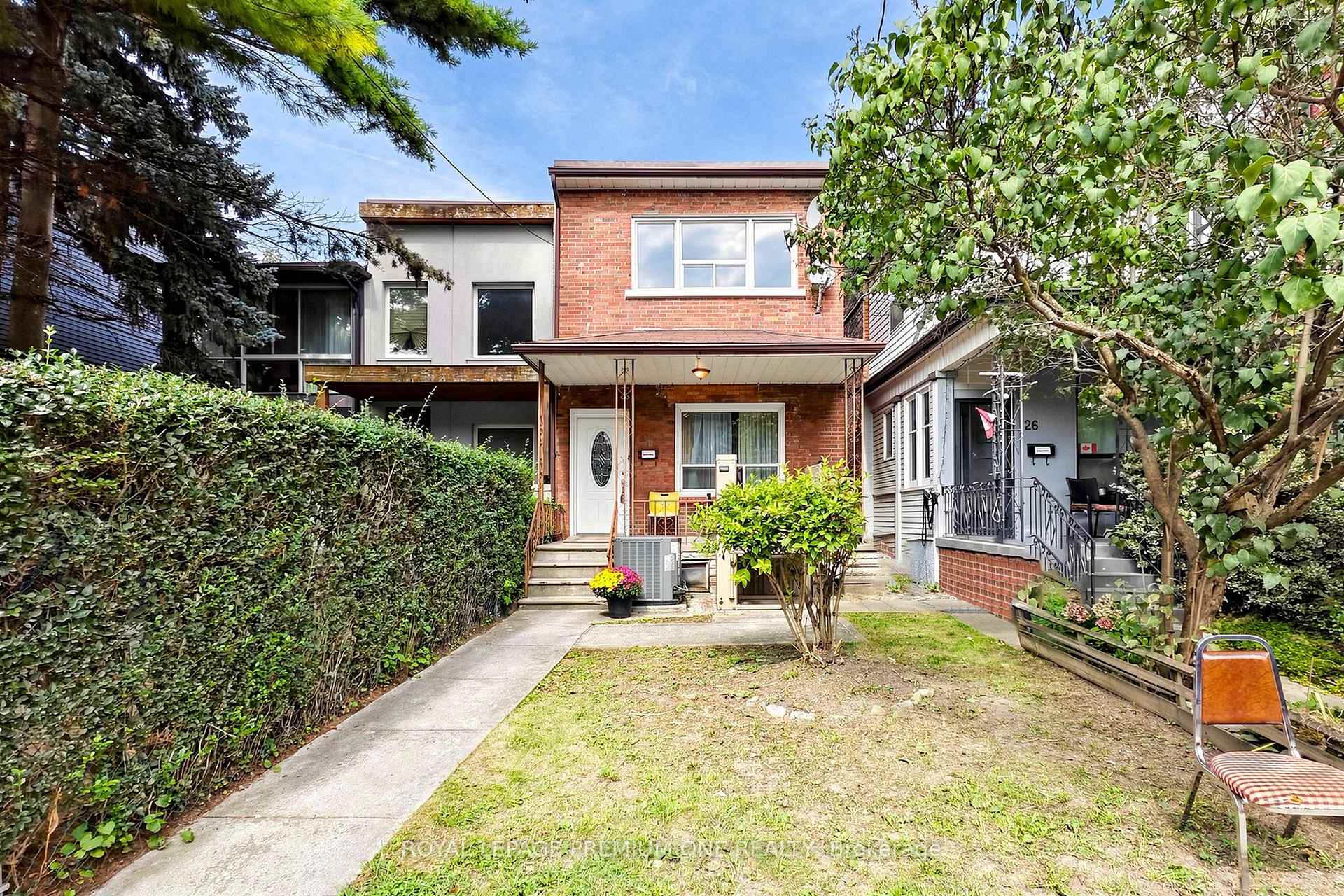 Photo 2 of 28 Garden Avenue, Toronto, Roncesvalles — HOMEH
