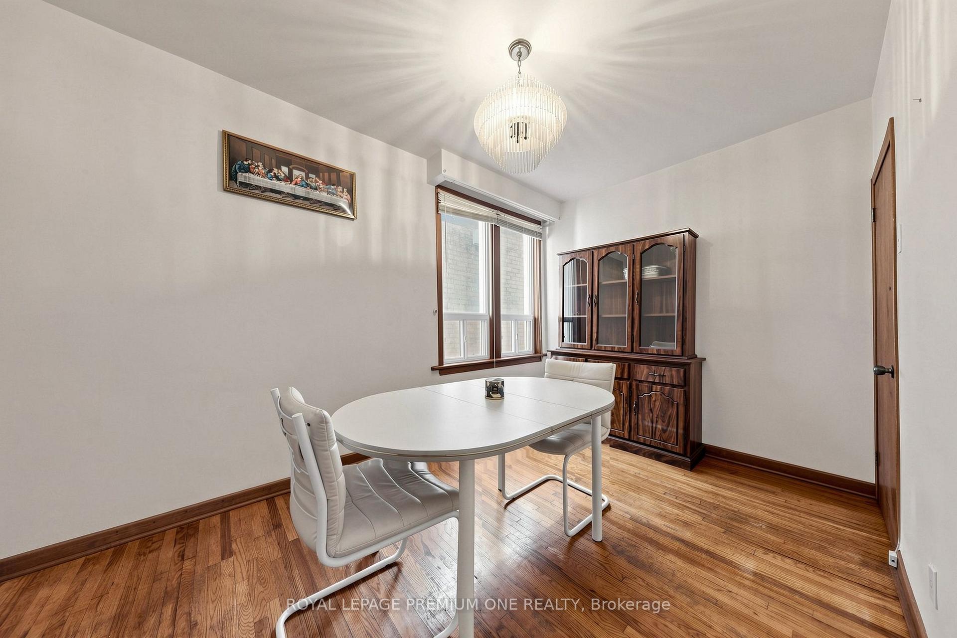 Photo 6 of 28 Garden Avenue, Toronto, Roncesvalles — HOMEH