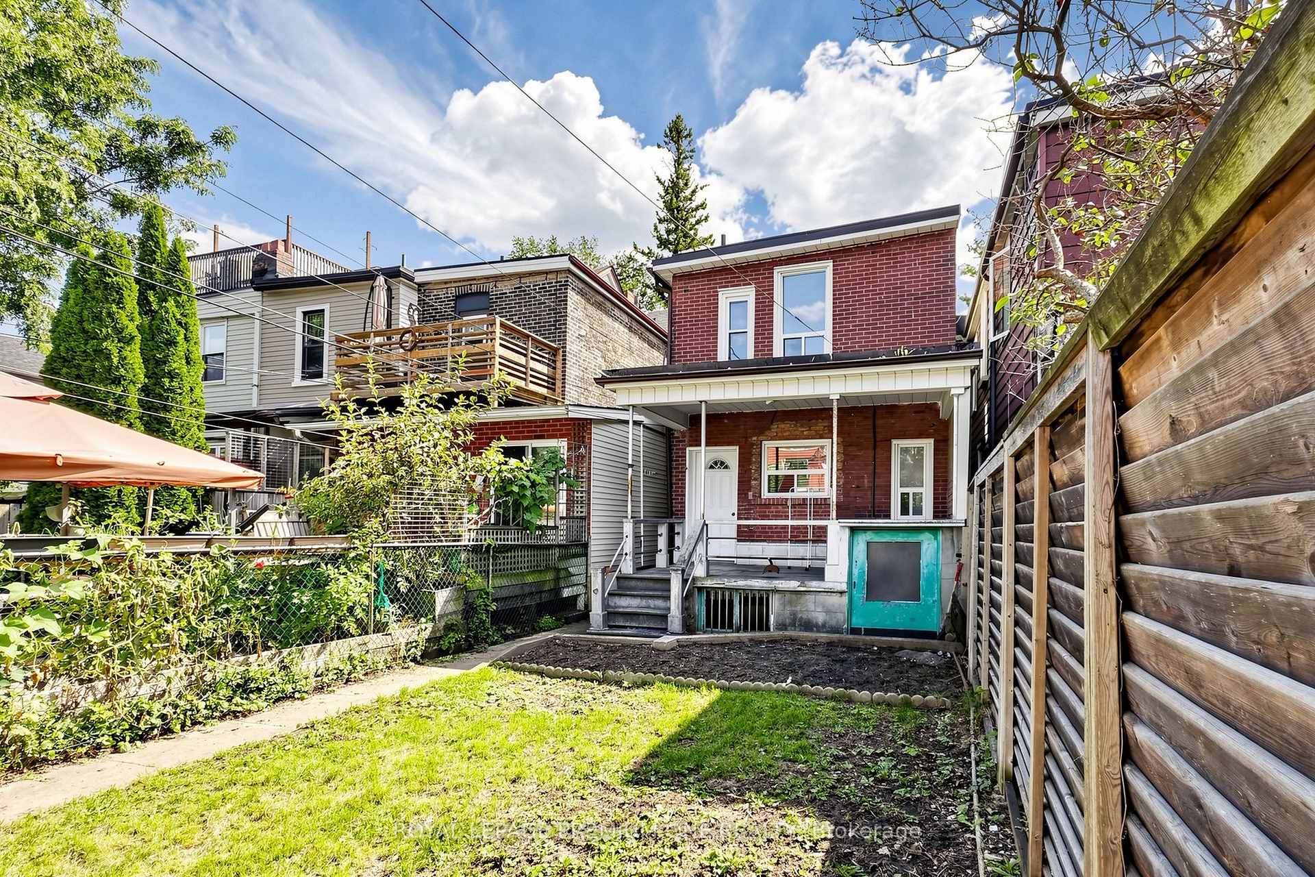 Photo 18 of 28 Garden Avenue, Toronto, Roncesvalles — HOMEH