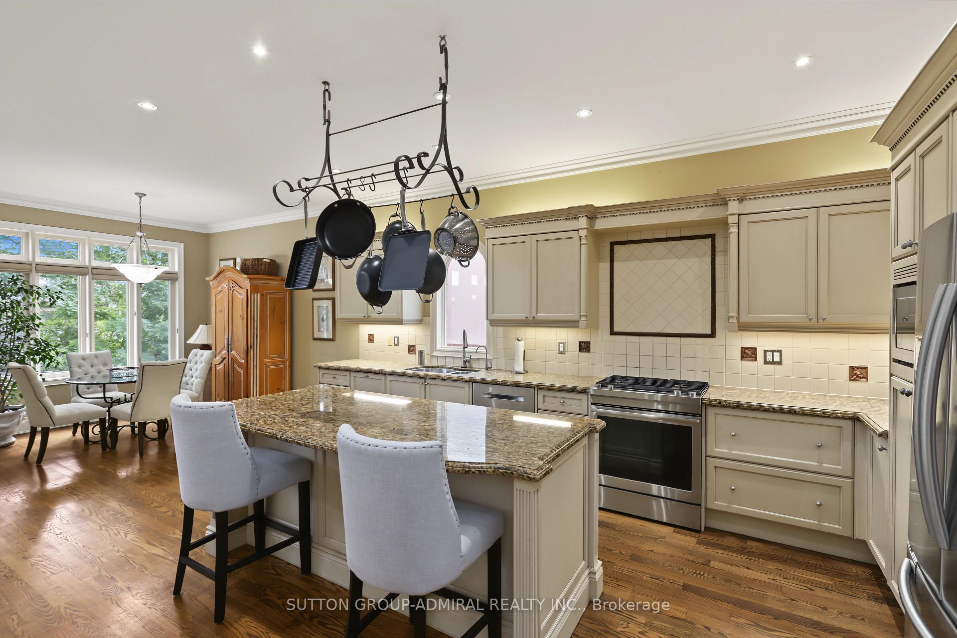 Photo 13 of 443 Elm Road, Toronto, Bedford Park-Nortown — HOMEH
