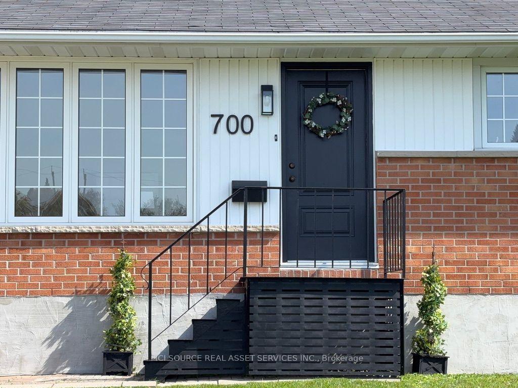 Photo 2 of 700 University Street, Timmins, TNW - Upper Melrose — HOMEH