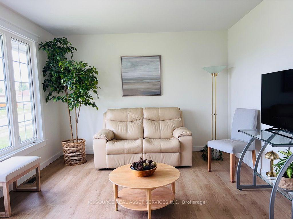 Photo 5 of 700 University Street, Timmins, TNW - Upper Melrose — HOMEH
