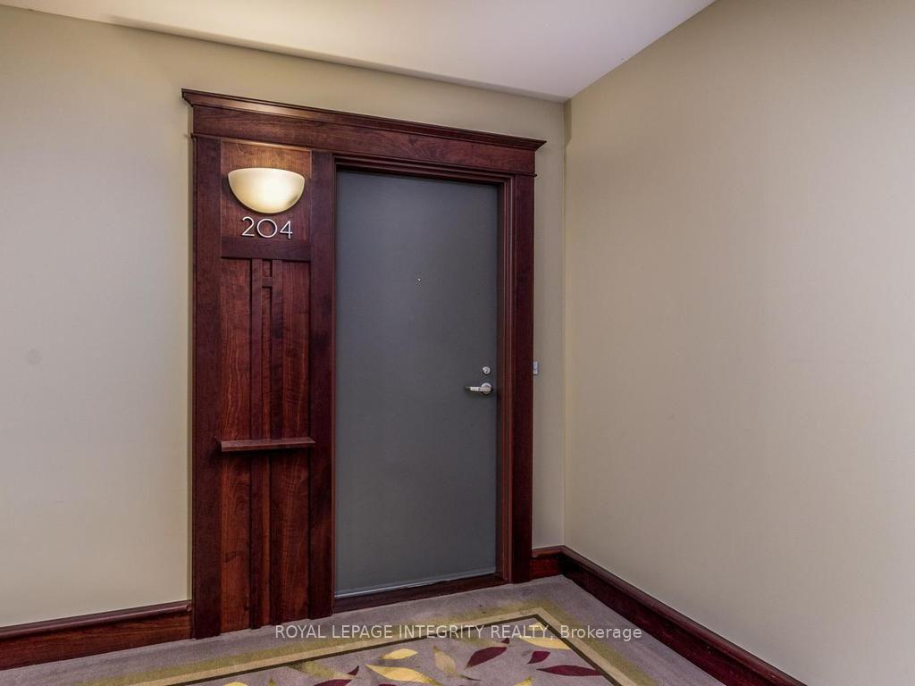 Photo 4 of 136 Darlington Private, Ottawa, Hunt Club/Western Community — HOMEH