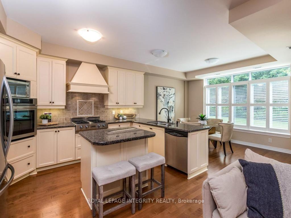 Photo 12 of 136 Darlington Private, Ottawa, Hunt Club/Western Community — HOMEH
