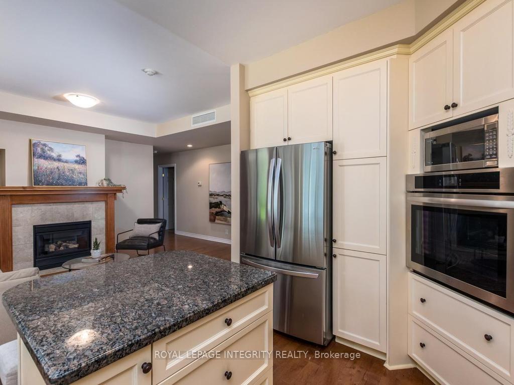 Photo 15 of 136 Darlington Private, Ottawa, Hunt Club/Western Community — HOMEH