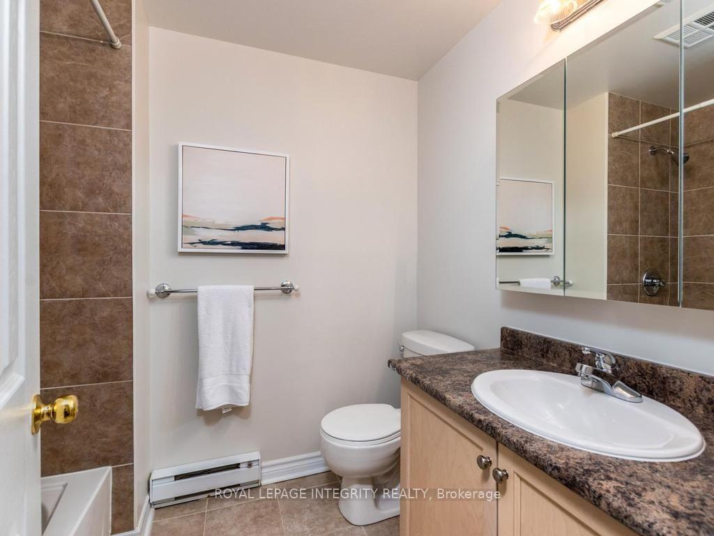 Photo 26 of 136 Darlington Private, Ottawa, Hunt Club/Western Community — HOMEH