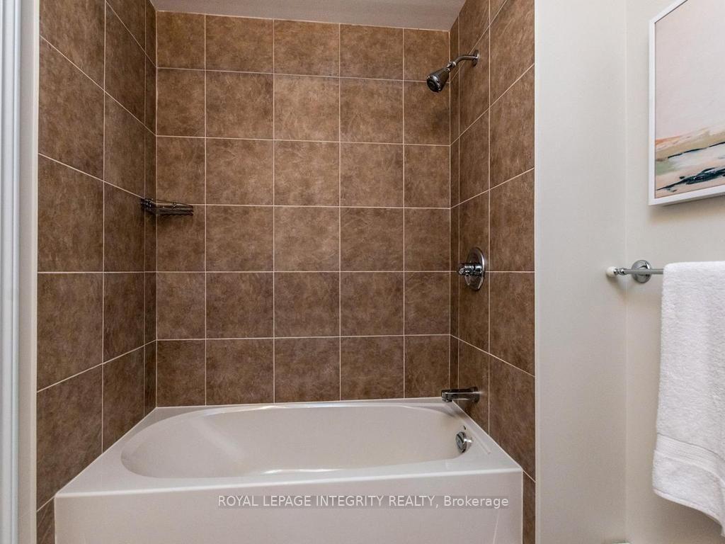 Photo 27 of 136 Darlington Private, Ottawa, Hunt Club/Western Community — HOMEH