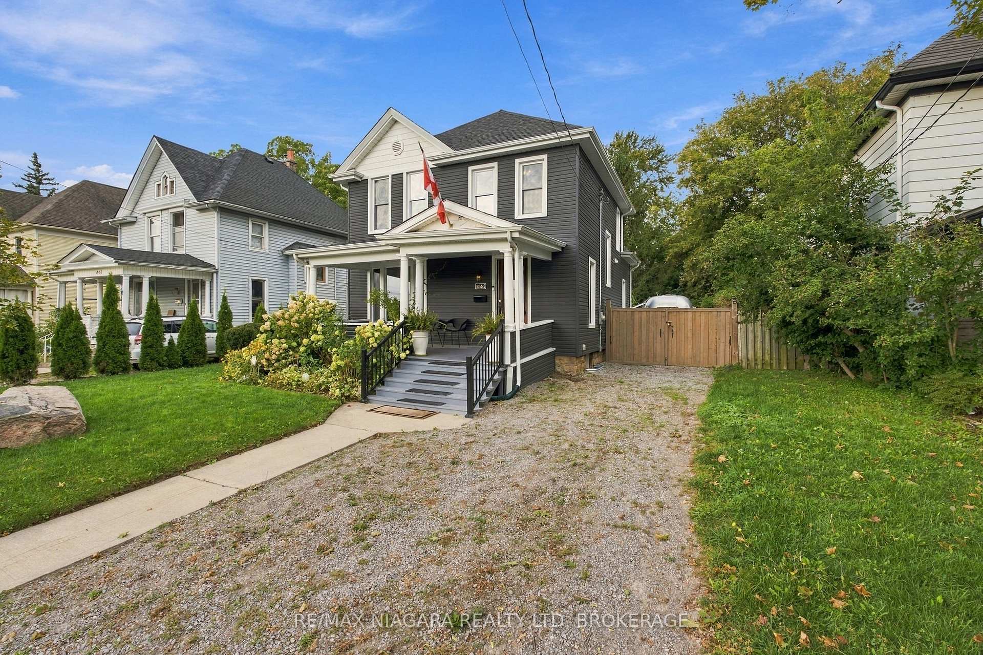 Photo 3 of 4895 Crysler Avenue, Niagara Falls, Downtown — HOMEH