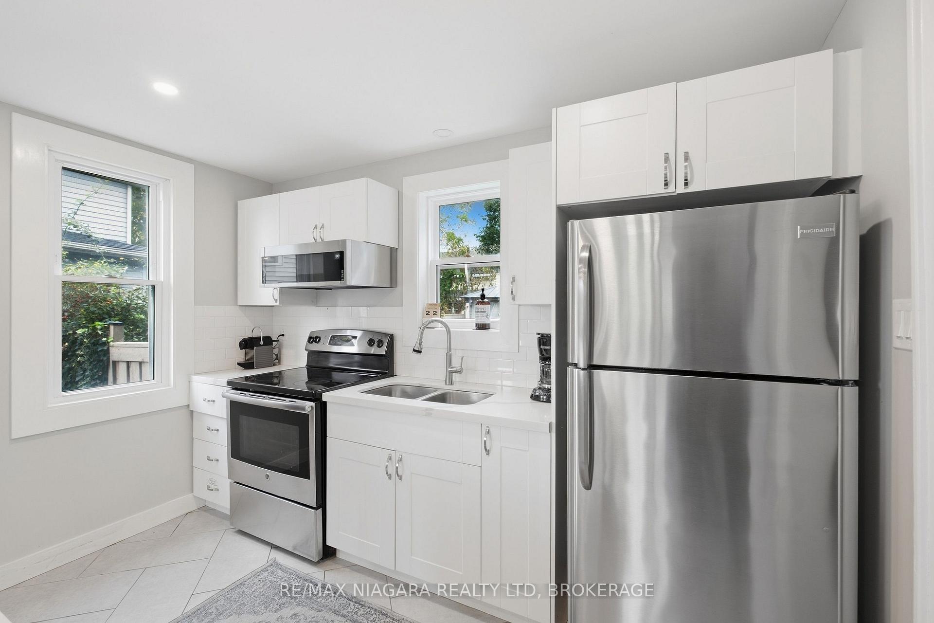 Photo 10 of 4895 Crysler Avenue, Niagara Falls, Downtown — HOMEH