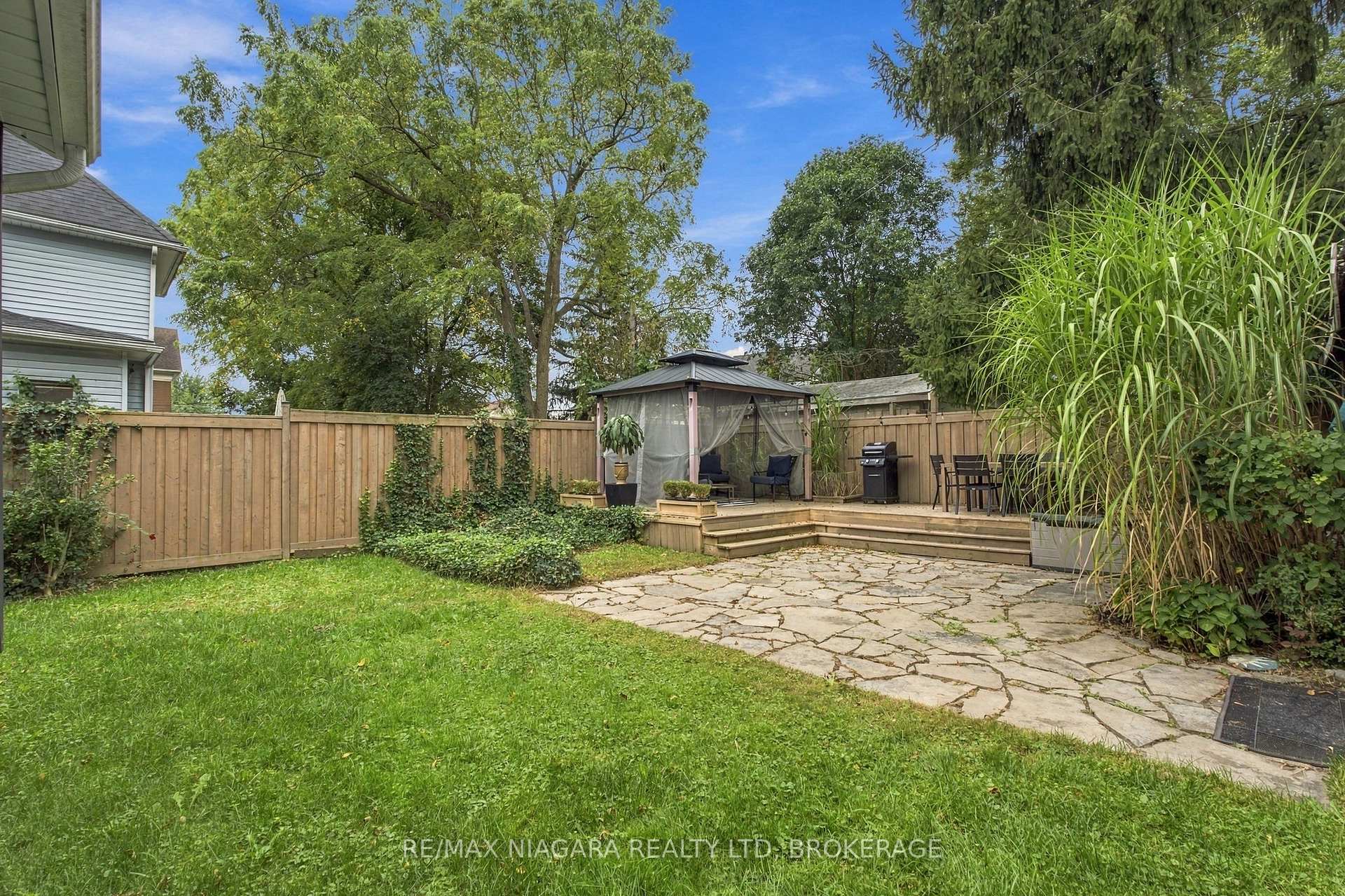 Photo 21 of 4895 Crysler Avenue, Niagara Falls, Downtown — HOMEH