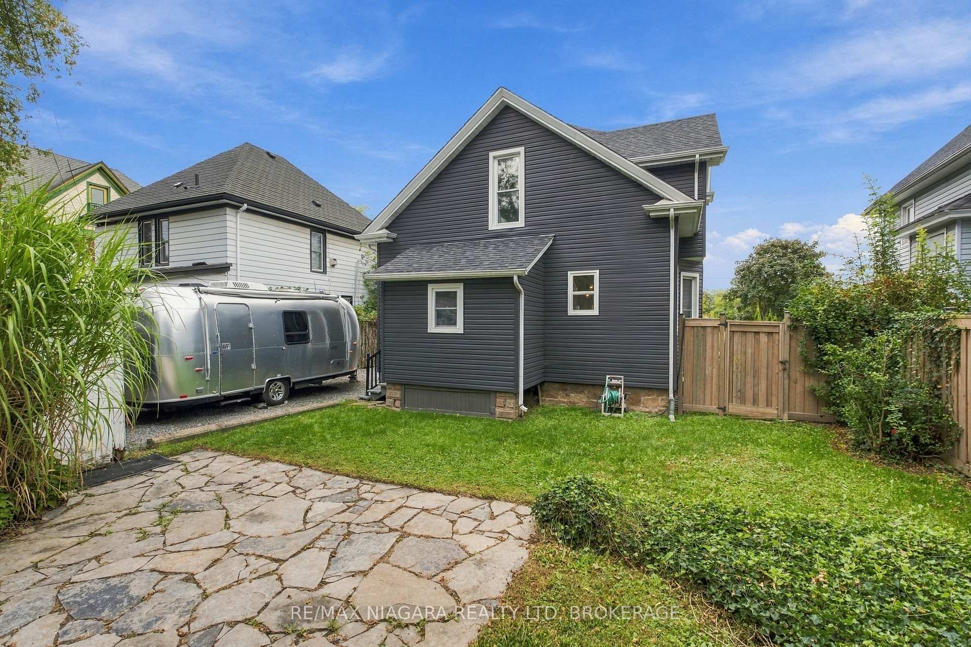 Photo 26 of 4895 Crysler Avenue, Niagara Falls, Downtown — HOMEH