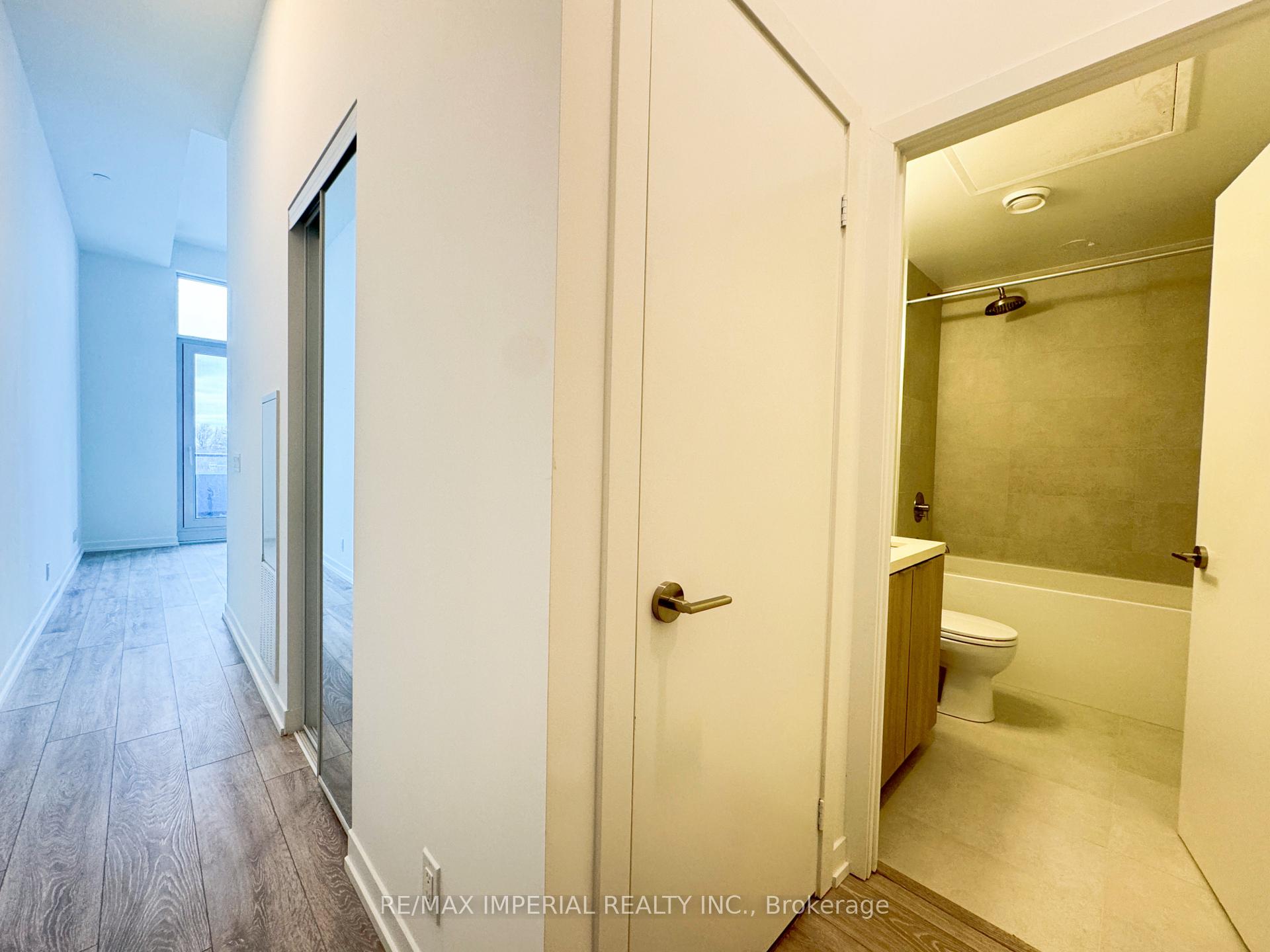 Photo 2 of Unit 1005, 2020 Bathurst Street, Toronto, Humewood-Cedarvale — HOMEH
