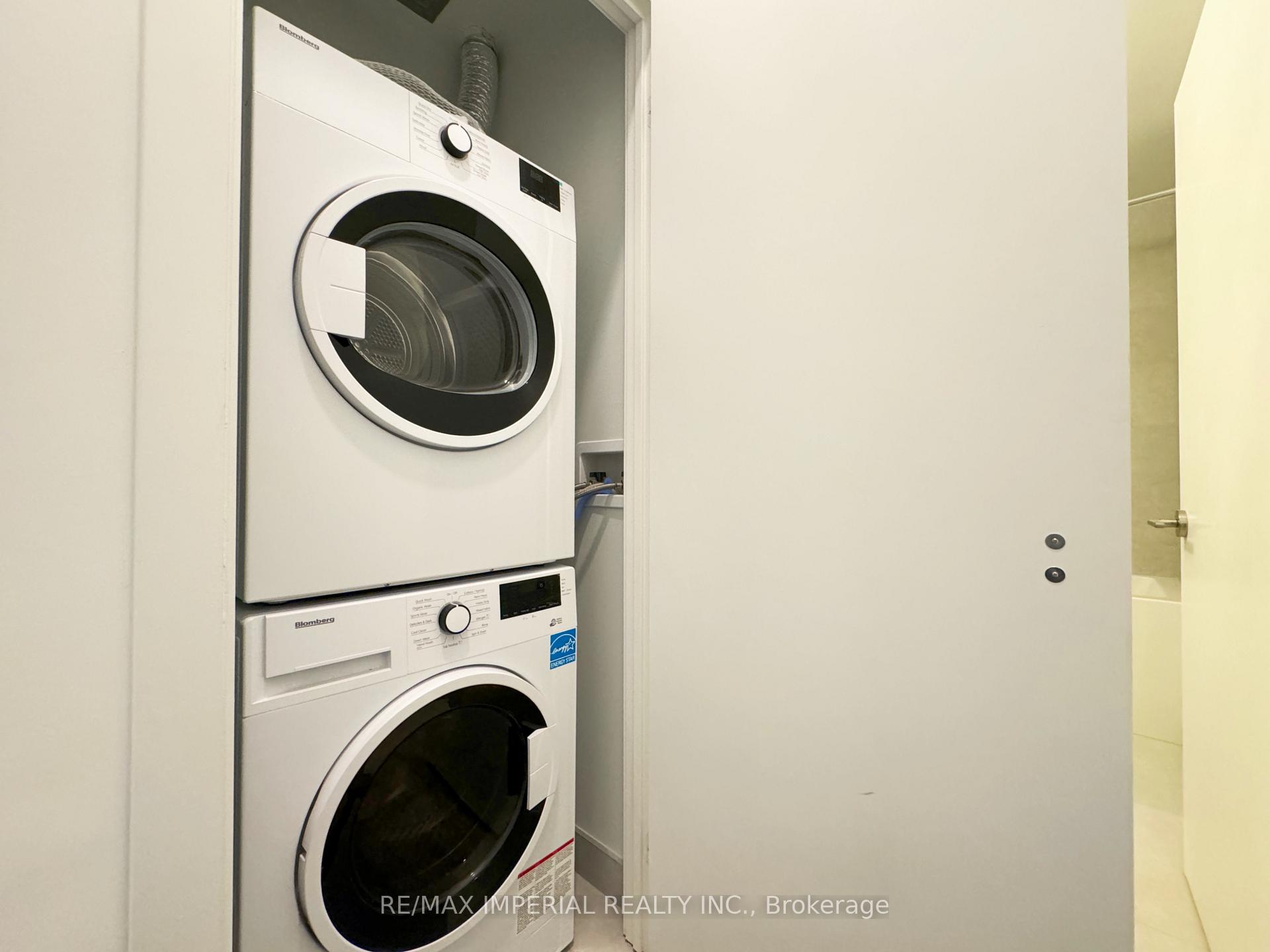 Photo 4 of Unit 1005, 2020 Bathurst Street, Toronto, Humewood-Cedarvale — HOMEH