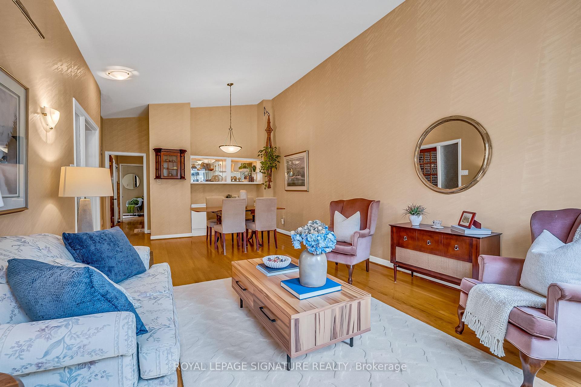 Photo 6 of 32 Northey Drive, North York, St. Andrew-Windfields — HOMEH