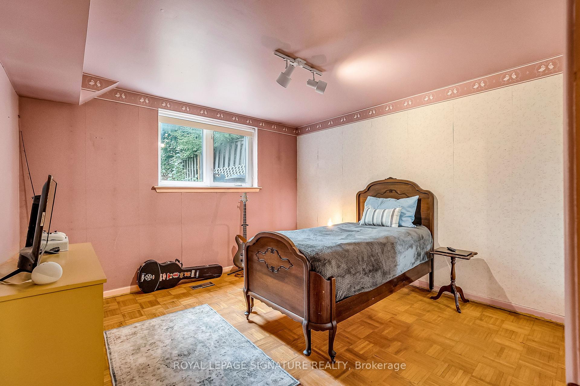Photo 21 of 32 Northey Drive, North York, St. Andrew-Windfields — HOMEH