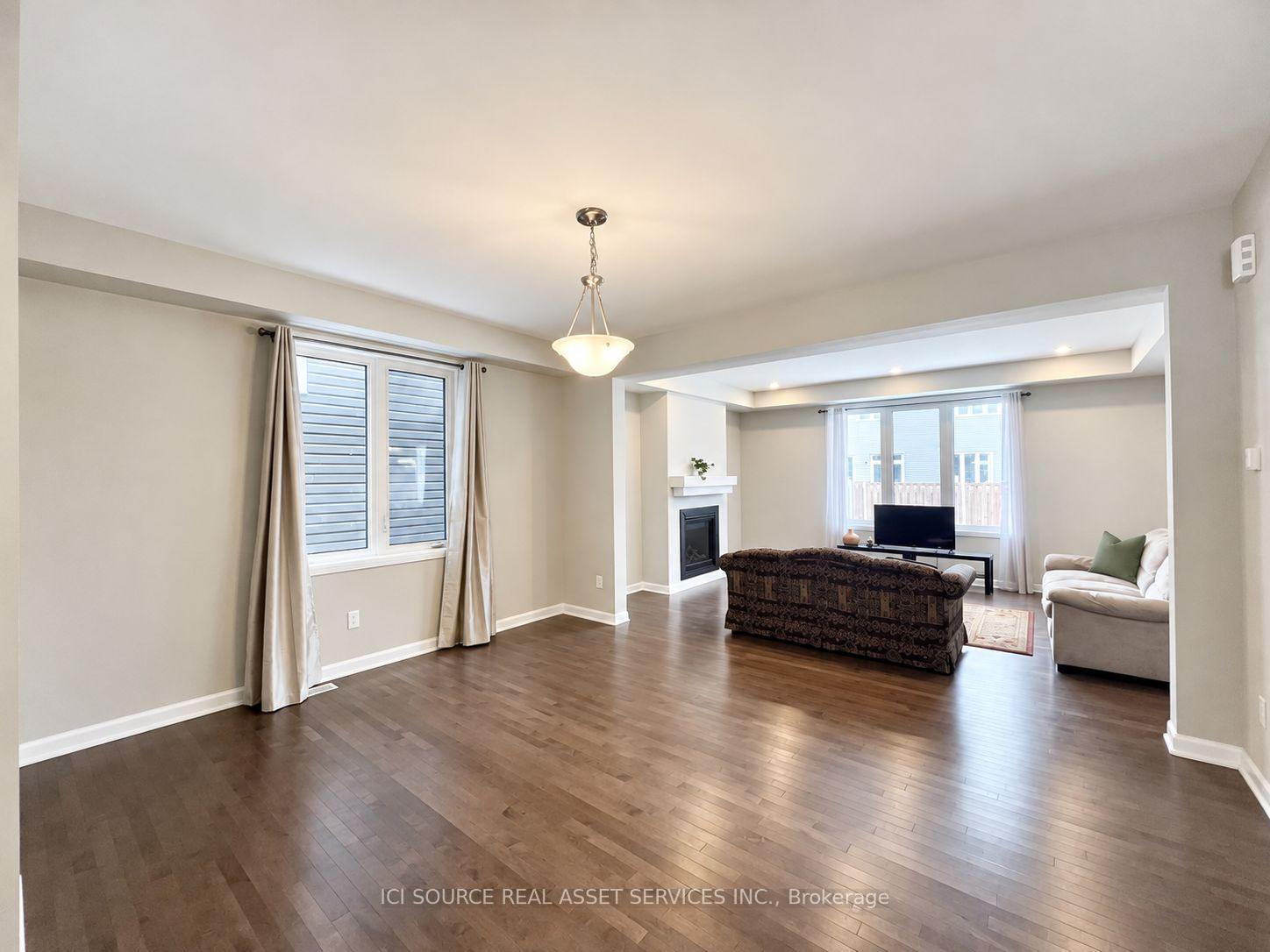Photo 19 of 34 Sweet Pea Way, Ottawa, Kanata - Kanata Lakes/Heritage Hills — HOMEH