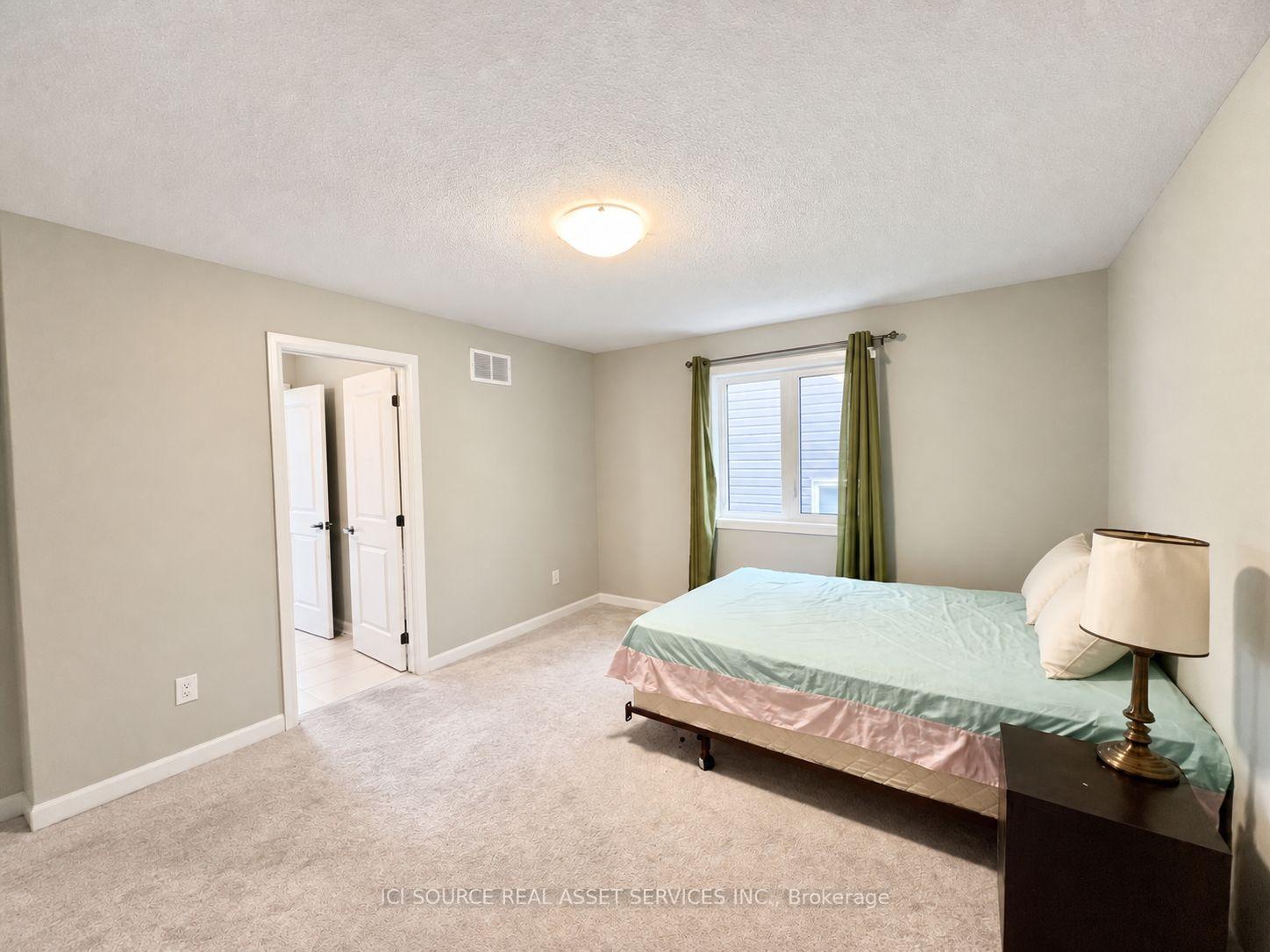 Photo 24 of 34 Sweet Pea Way, Ottawa, Kanata - Kanata Lakes/Heritage Hills — HOMEH