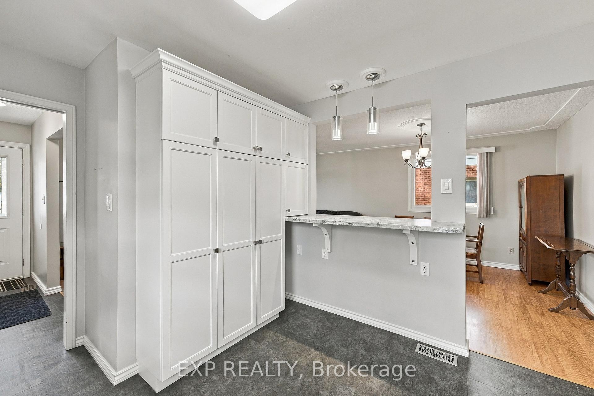 Photo 12 of 7 Roehampton Avenue, St. Catharines, Carlton/Bunting — HOMEH