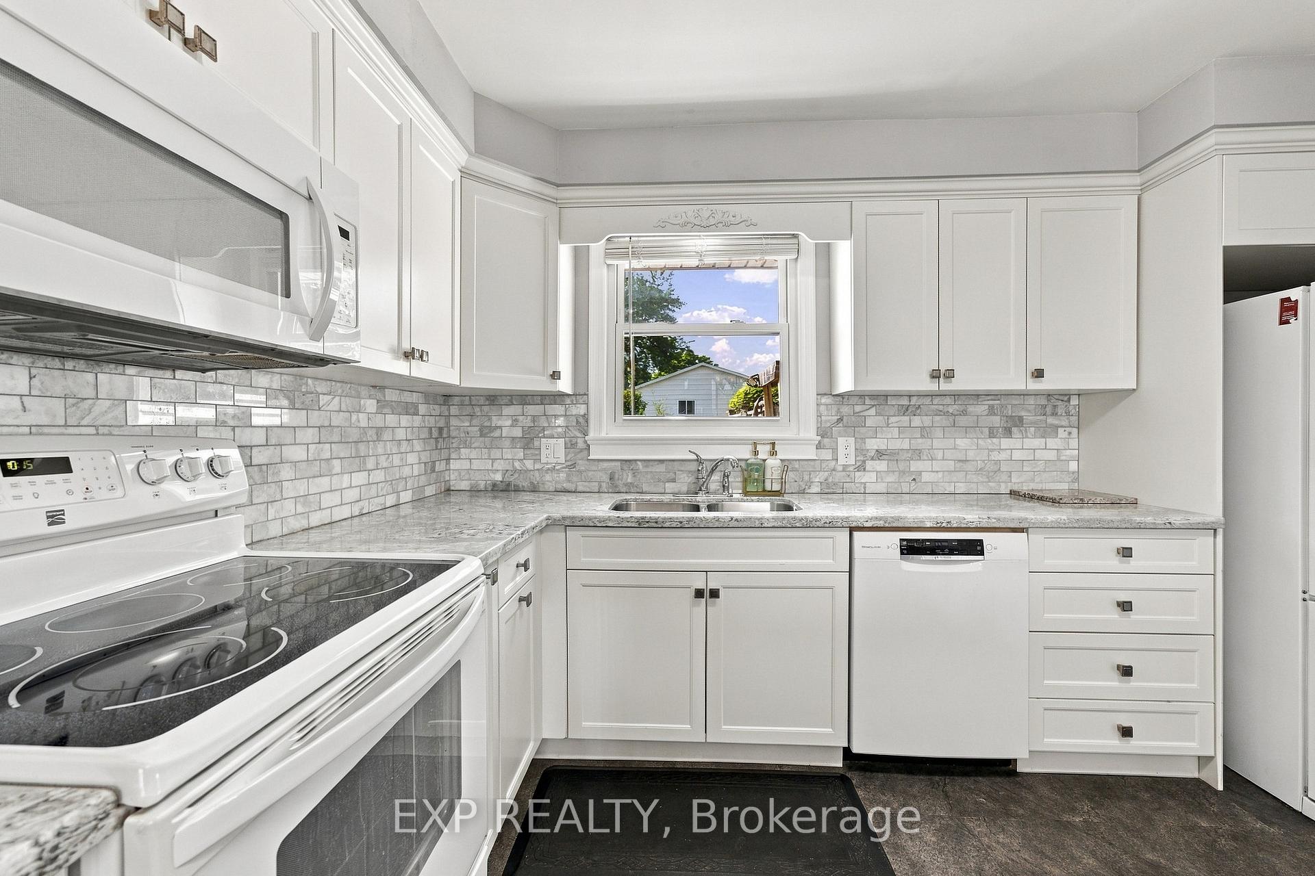 Photo 13 of 7 Roehampton Avenue, St. Catharines, Carlton/Bunting — HOMEH