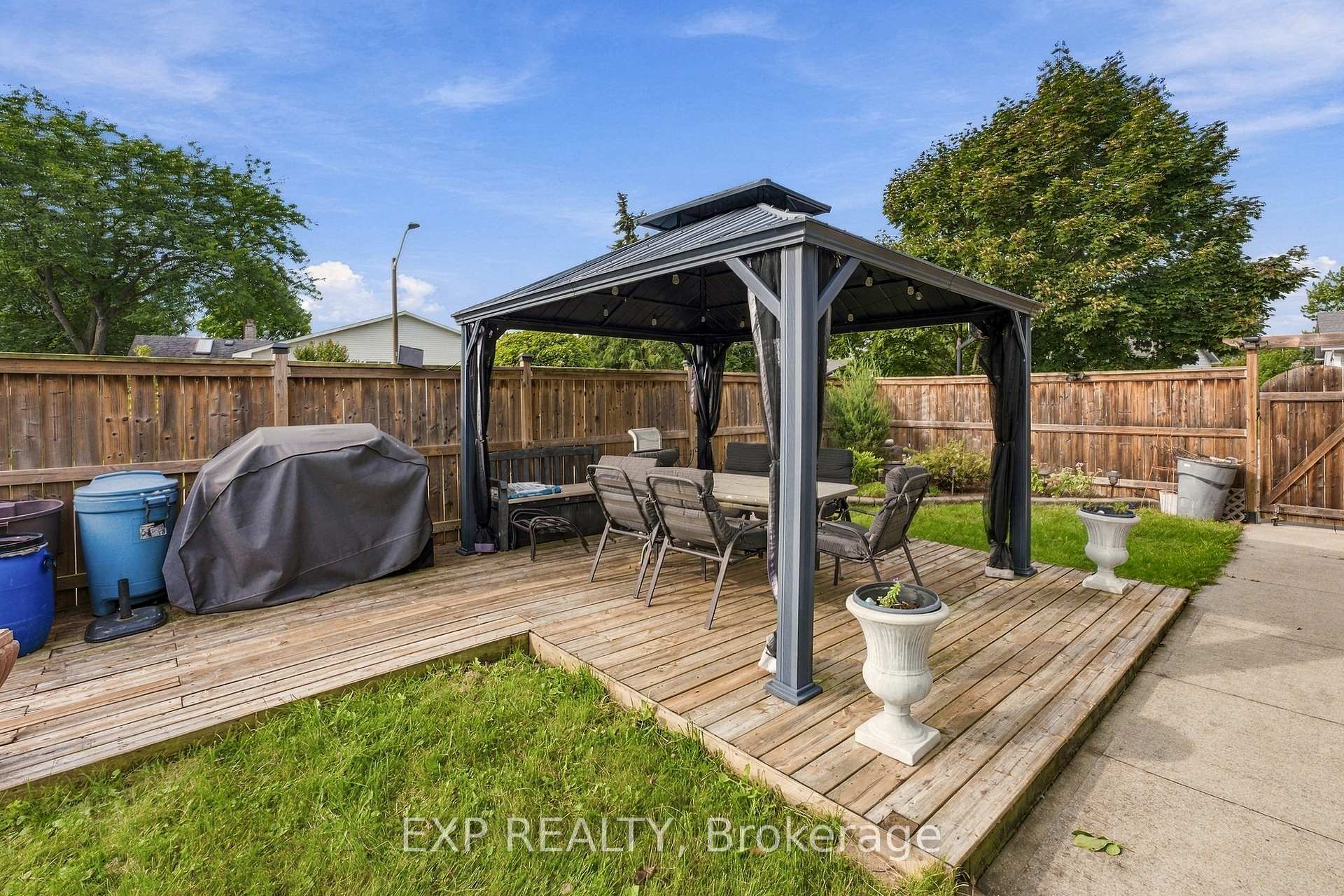 Photo 25 of 7 Roehampton Avenue, St. Catharines, Carlton/Bunting — HOMEH