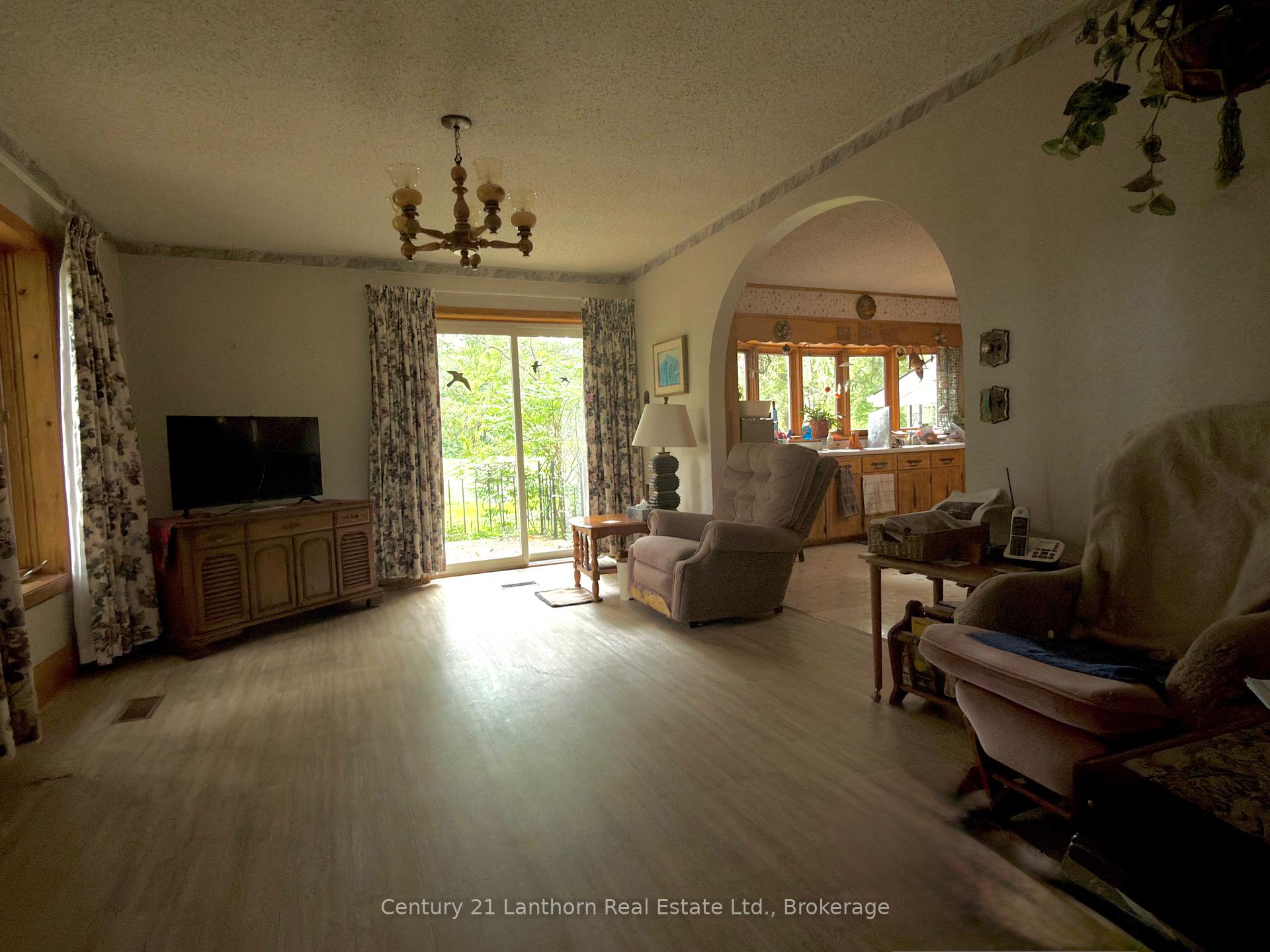 Photo 1 of 472 County Rd 10 W, Prince Edward County, Hallowell Ward — HOMEH