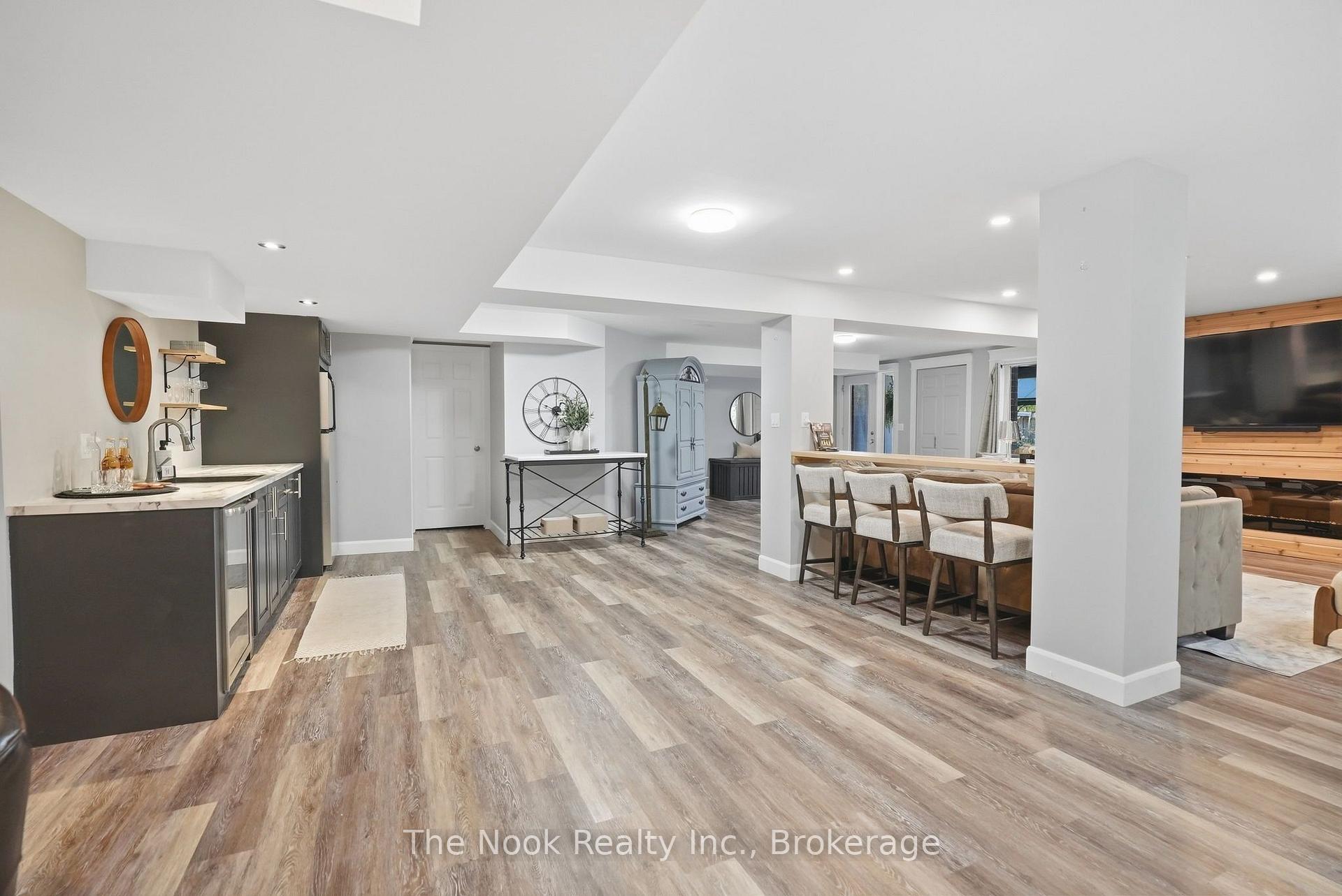 Photo 4 of 154 Ted Miller Crescent, Clarington, Bowmanville — HOMEH