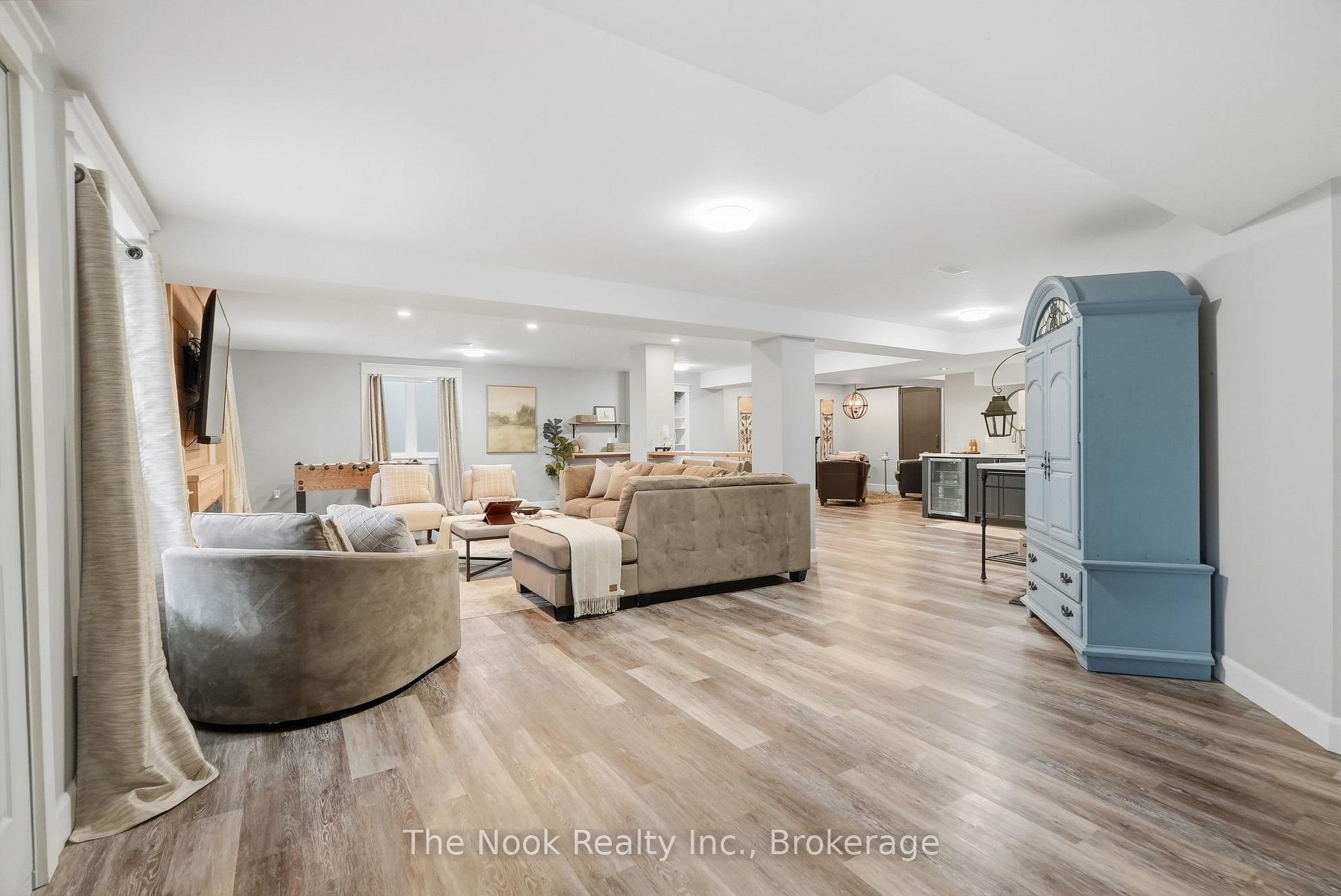 Photo 5 of 154 Ted Miller Crescent, Clarington, Bowmanville — HOMEH