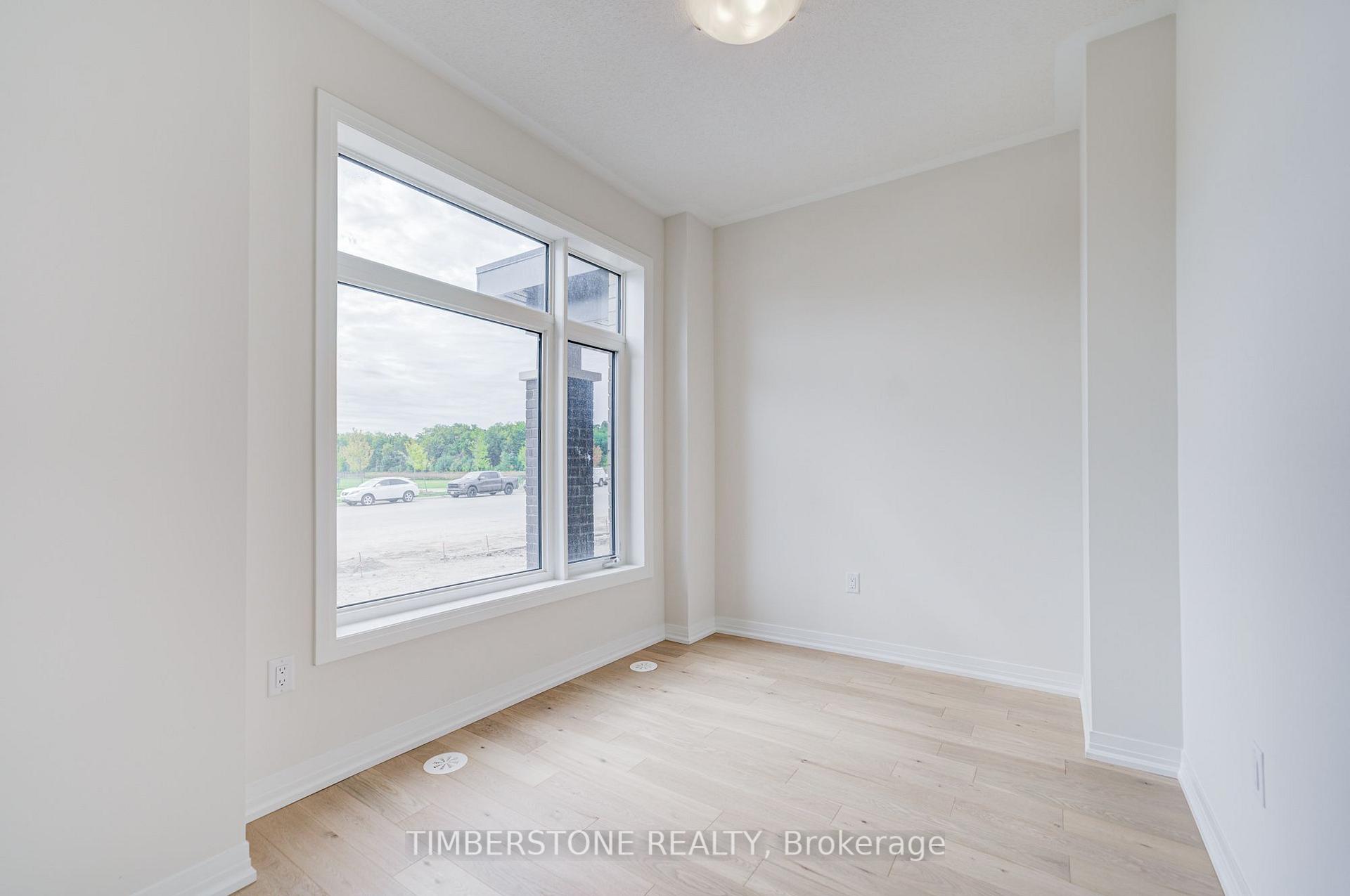Photo 7 of 110 Arnold Circle, Brampton, Northwest Brampton — HOMEH