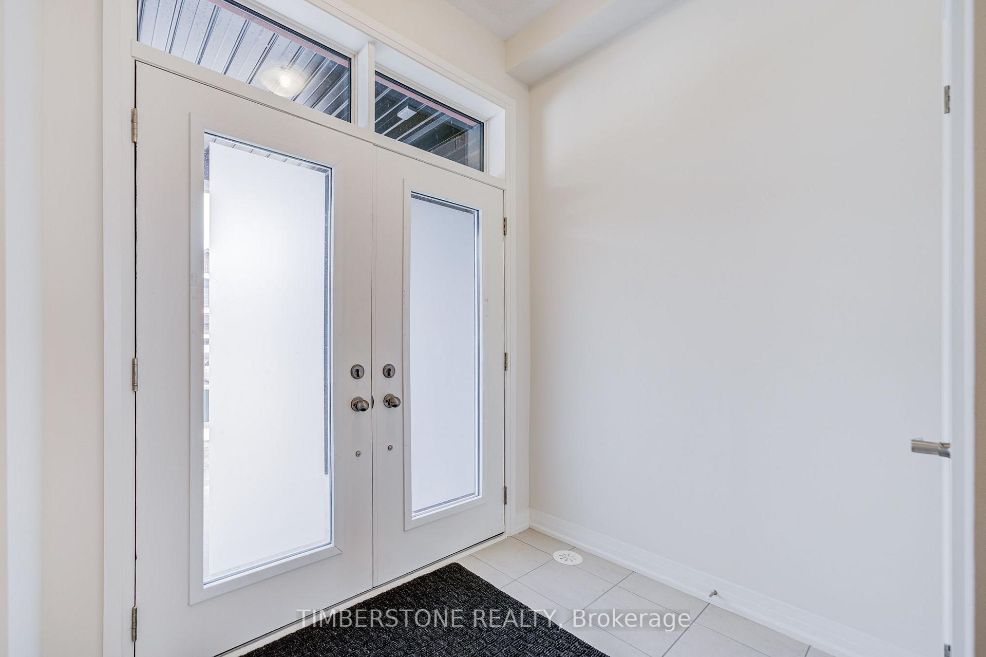 Photo 11 of 110 Arnold Circle, Brampton, Northwest Brampton — HOMEH