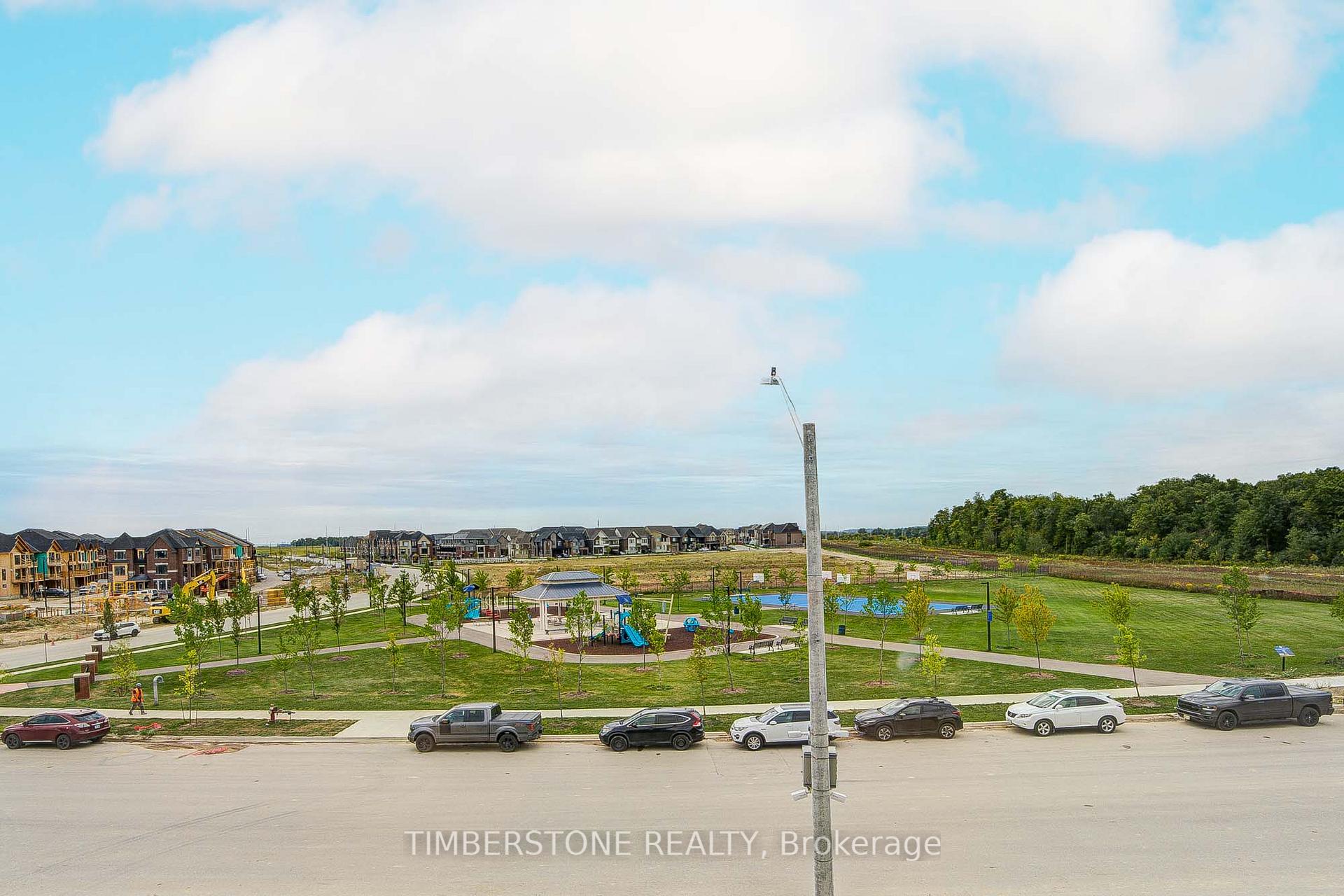 Photo 36 of 110 Arnold Circle, Brampton, Northwest Brampton — HOMEH