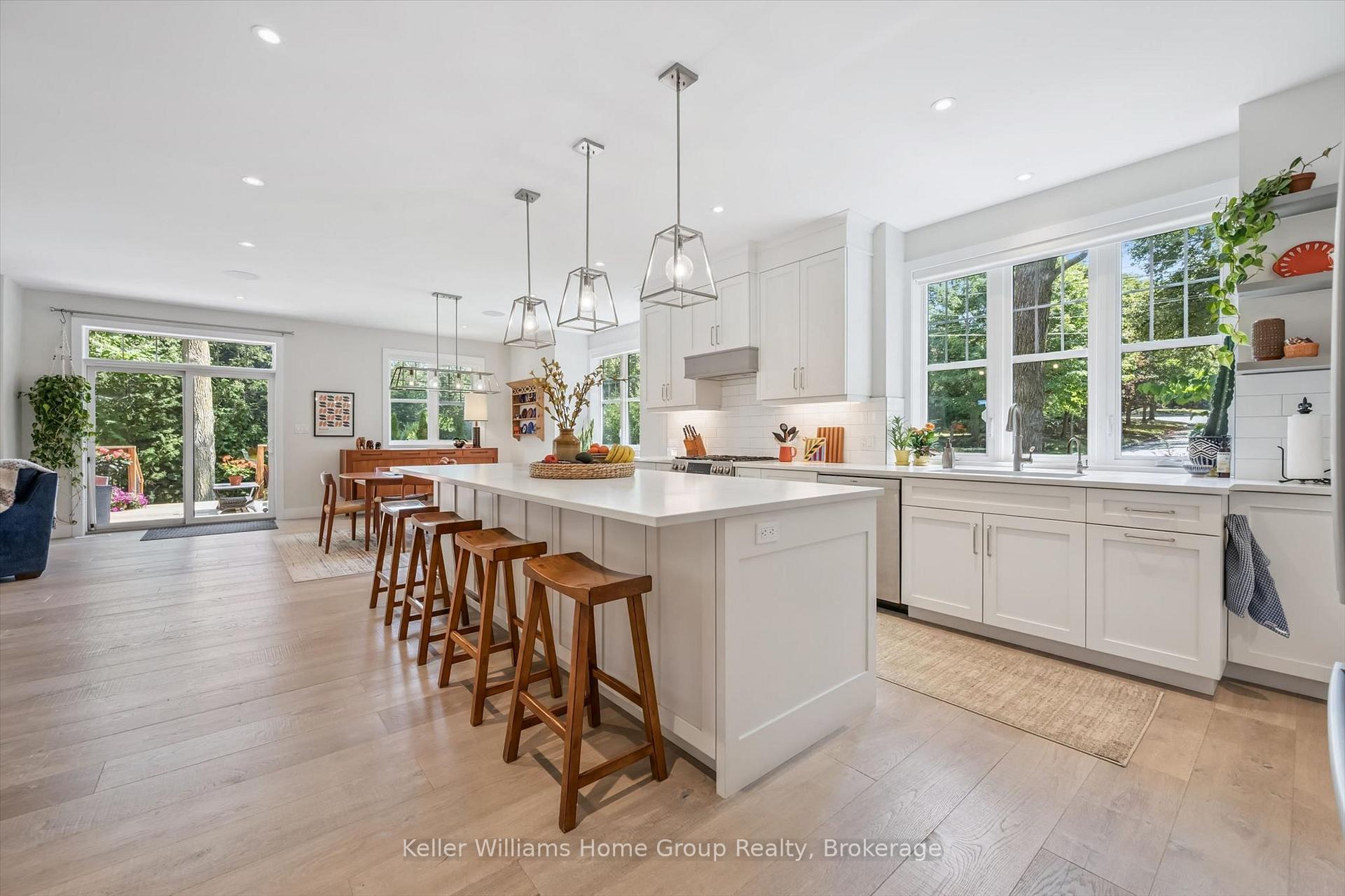 Photo 15 of 24 Forest Hill Drive, Guelph, Dovercliffe Park/Old University — HOMEH