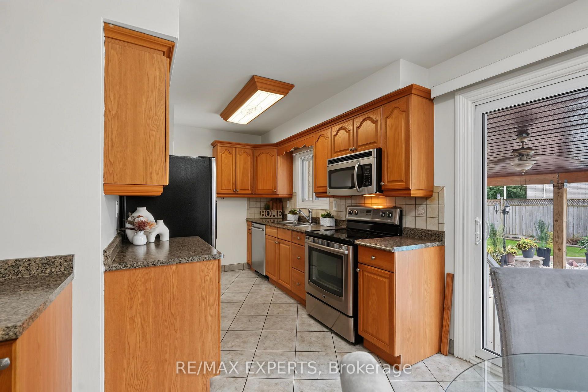 Photo 10 of 79 Olive Street, Grimsby, Grimsby Beach — HOMEH