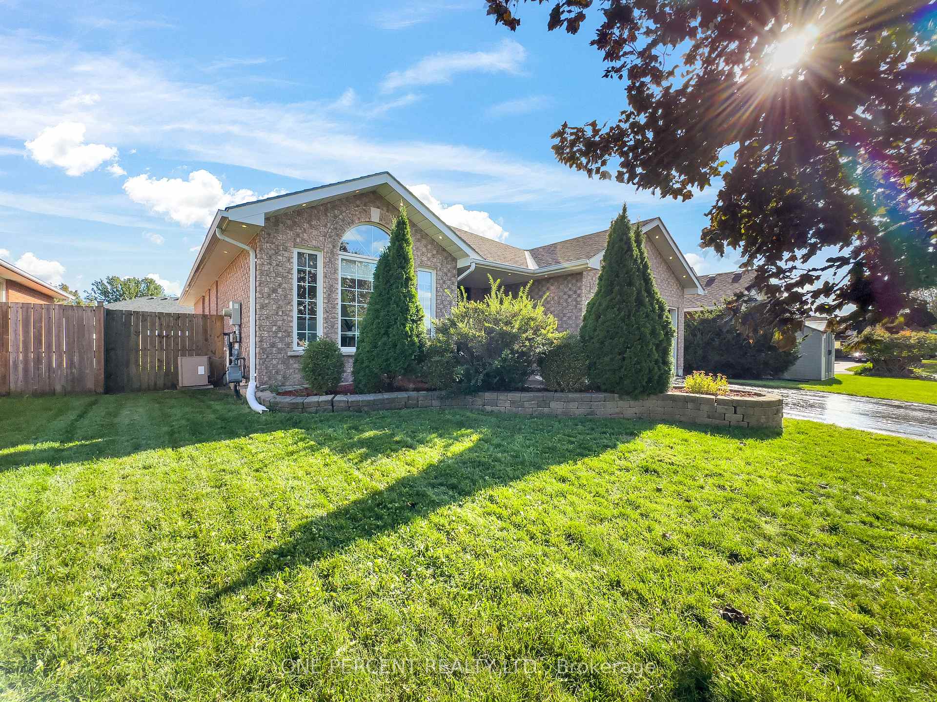 Photo 2 of 25 Hickory Grove, Belleville, Belleville Ward — HOMEH