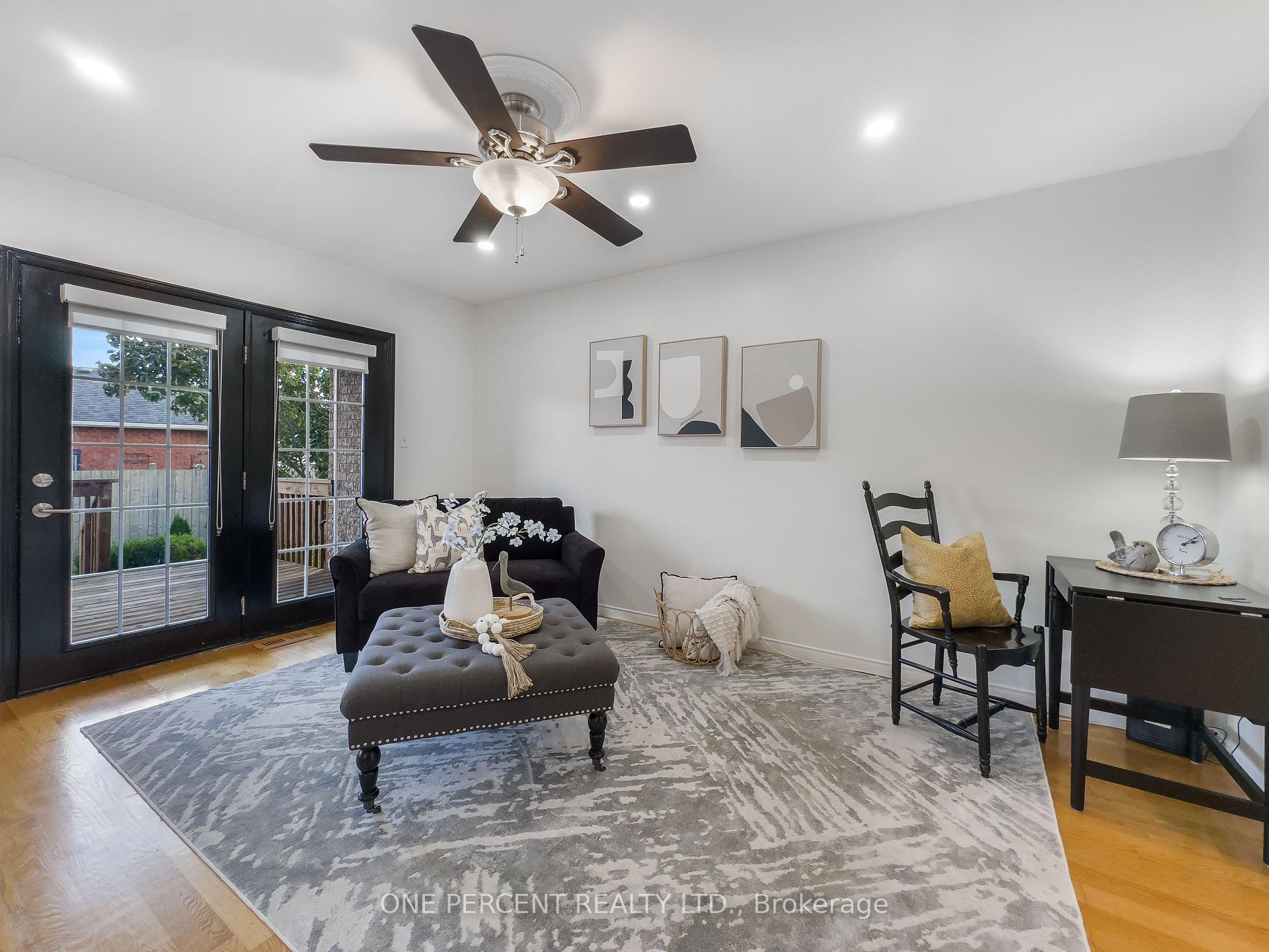 Photo 15 of 25 Hickory Grove, Belleville, Belleville Ward — HOMEH