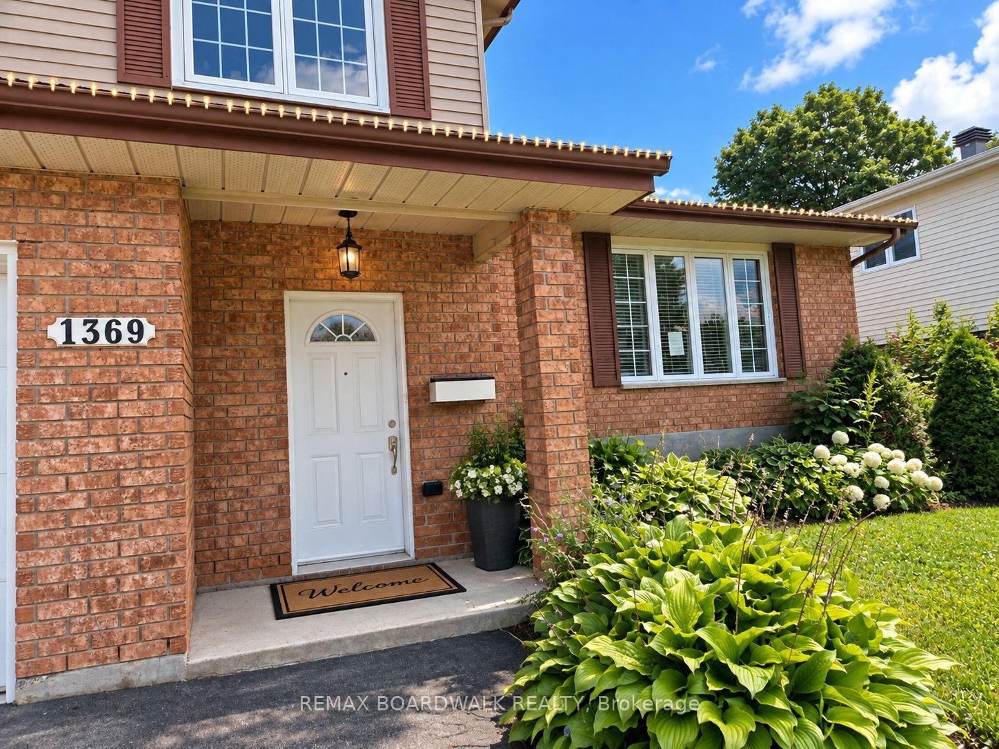 Photo 4 of 1369 Lochiel Street, Cornwall, Cornwall — HOMEH