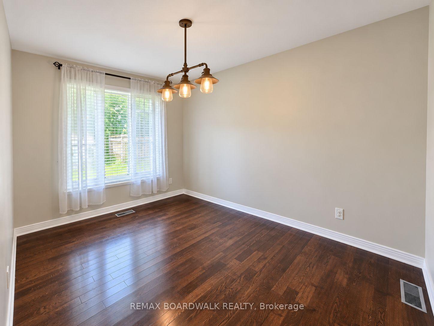 Photo 9 of 1369 Lochiel Street, Cornwall, Cornwall — HOMEH
