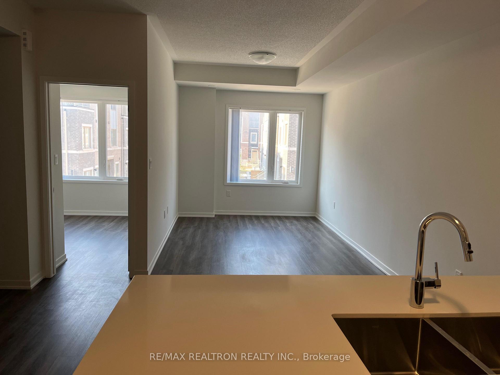 Photo 3 of Unit 306, 130 Honeycrisp Crescent, Vaughan, Vaughan Corporate Centre — HOMEH