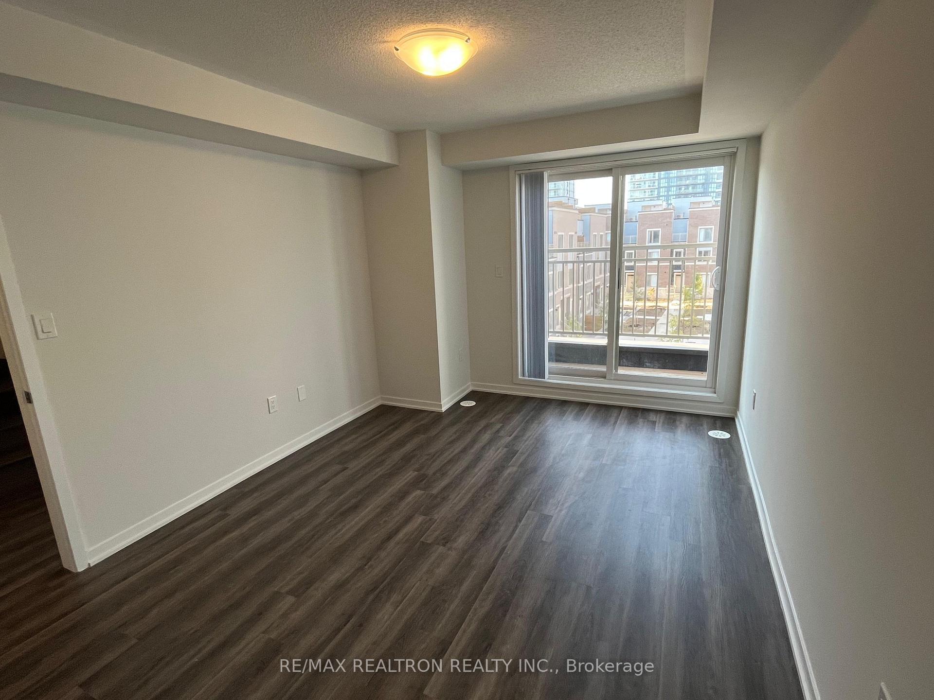 Photo 10 of Unit 306, 130 Honeycrisp Crescent, Vaughan, Vaughan Corporate Centre — HOMEH