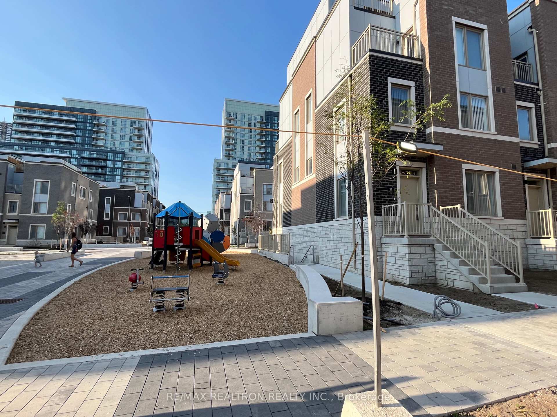 Photo 16 of Unit 306, 130 Honeycrisp Crescent, Vaughan, Vaughan Corporate Centre — HOMEH