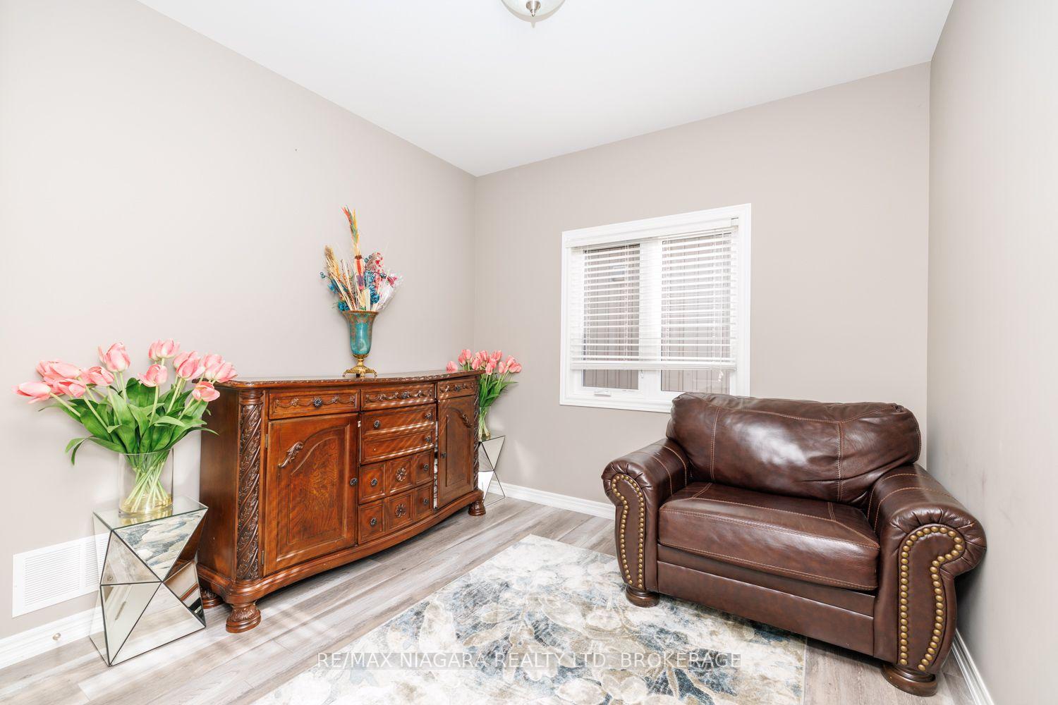 Photo 20 of 7653 Mulhern Street, Niagara Falls, Ascot — HOMEH