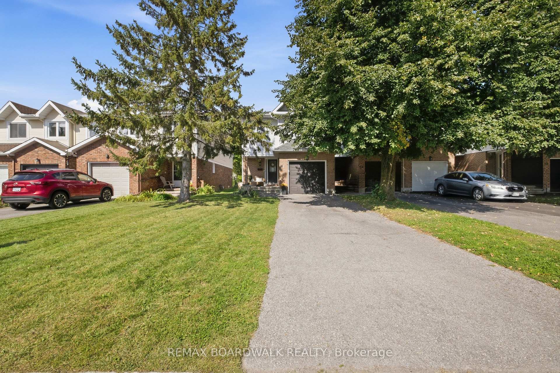Photo 2 of 27 Woodpark Way, Ottawa, Barrhaven - Longfields — HOMEH