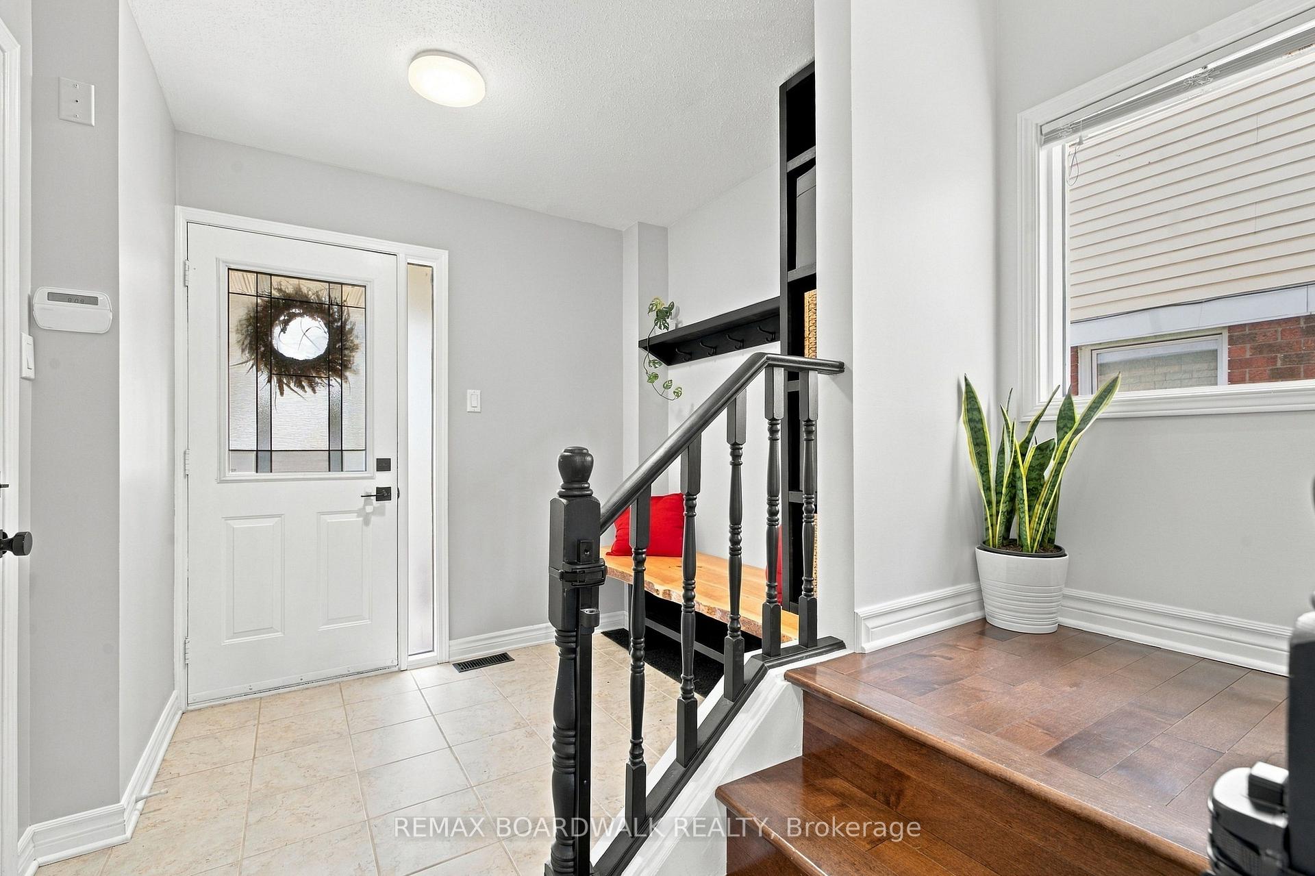 Photo 5 of 27 Woodpark Way, Ottawa, Barrhaven - Longfields — HOMEH